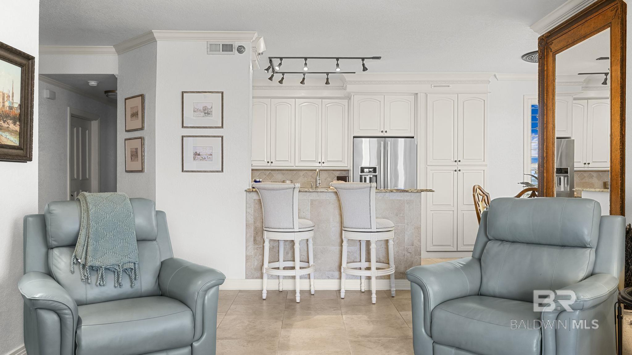 https://zimg.paragon.ice.com/ParagonImages/Property/PG/BCAR/398249/6/0/0/59644d1d8bb9e37a2bdf92e56c1c79f9/7/8d7ac650df3595edd26393e2ae8be681/398249-9c3ebae7-5bf8-4f71-b54a-e28d2f3464dd.JPG
