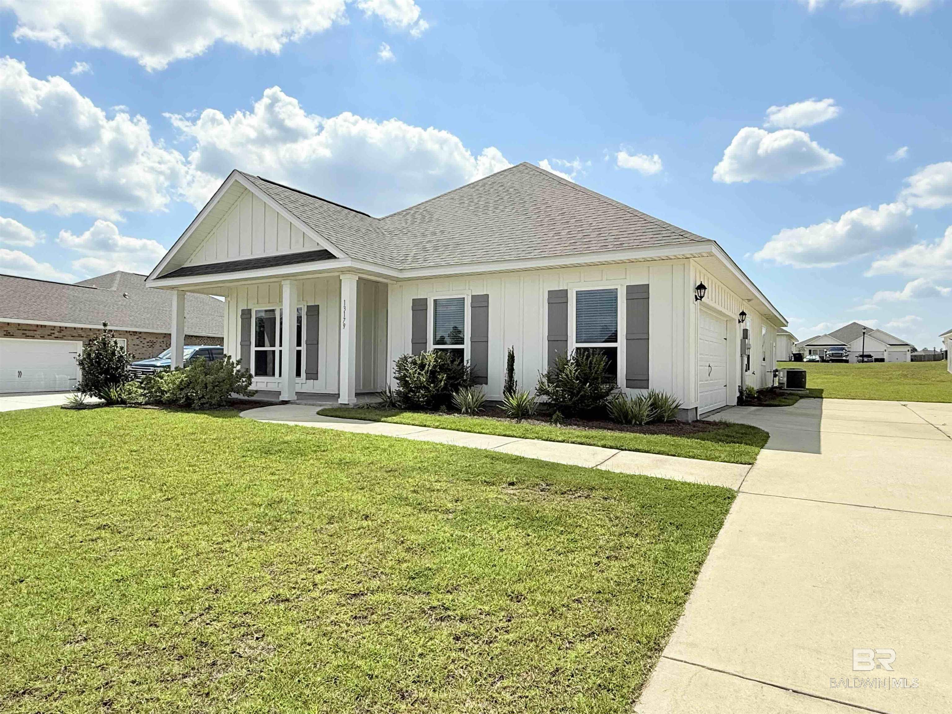 https://zimg.paragon.ice.com/ParagonImages/Property/PG/BCAR/398250/4/0/0/44276518fac1c4d6fef8db24c9cde388/7/20d1cce652dcee97cf69a50f2ea9b818/398250-B2BE22F0-4805-4AC4-B529-A7664253C6B0.JPG