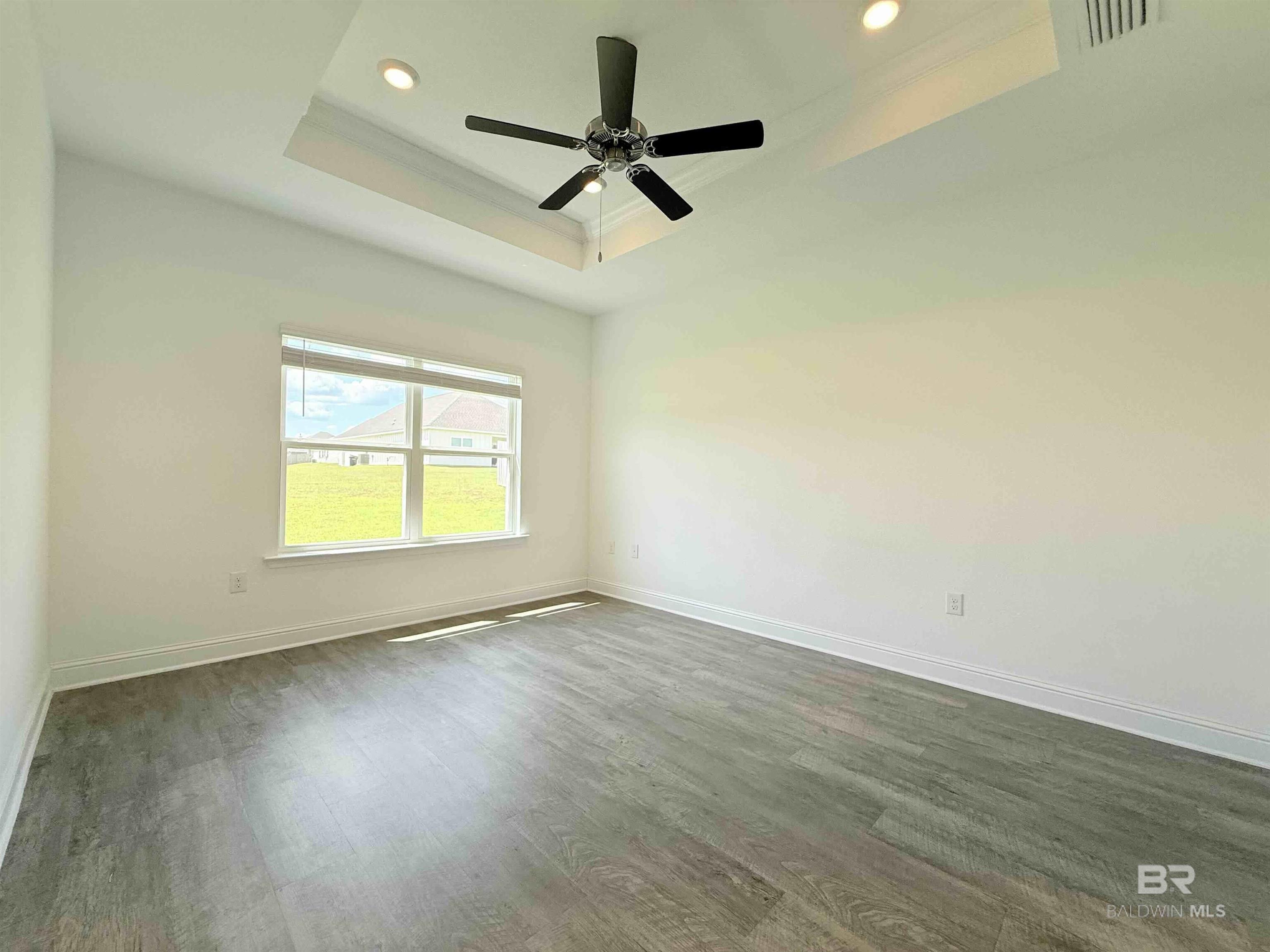 https://zimg.paragon.ice.com/ParagonImages/Property/PG/BCAR/398250/6/0/0/b943ef11432f990d690e4884c7aebea2/7/20d1cce652dcee97cf69a50f2ea9b818/398250-BFCB29E4-B278-4D48-8F52-4AFCD7E7708B.JPG