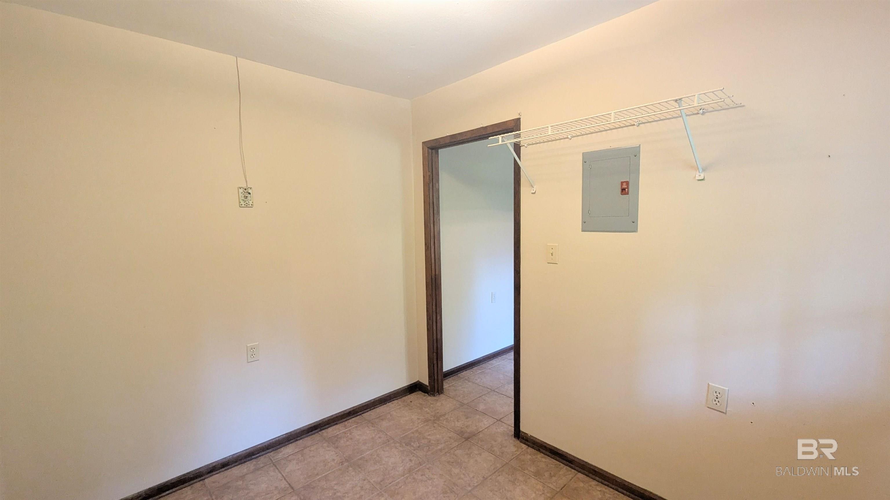 398303 | Photo 22
