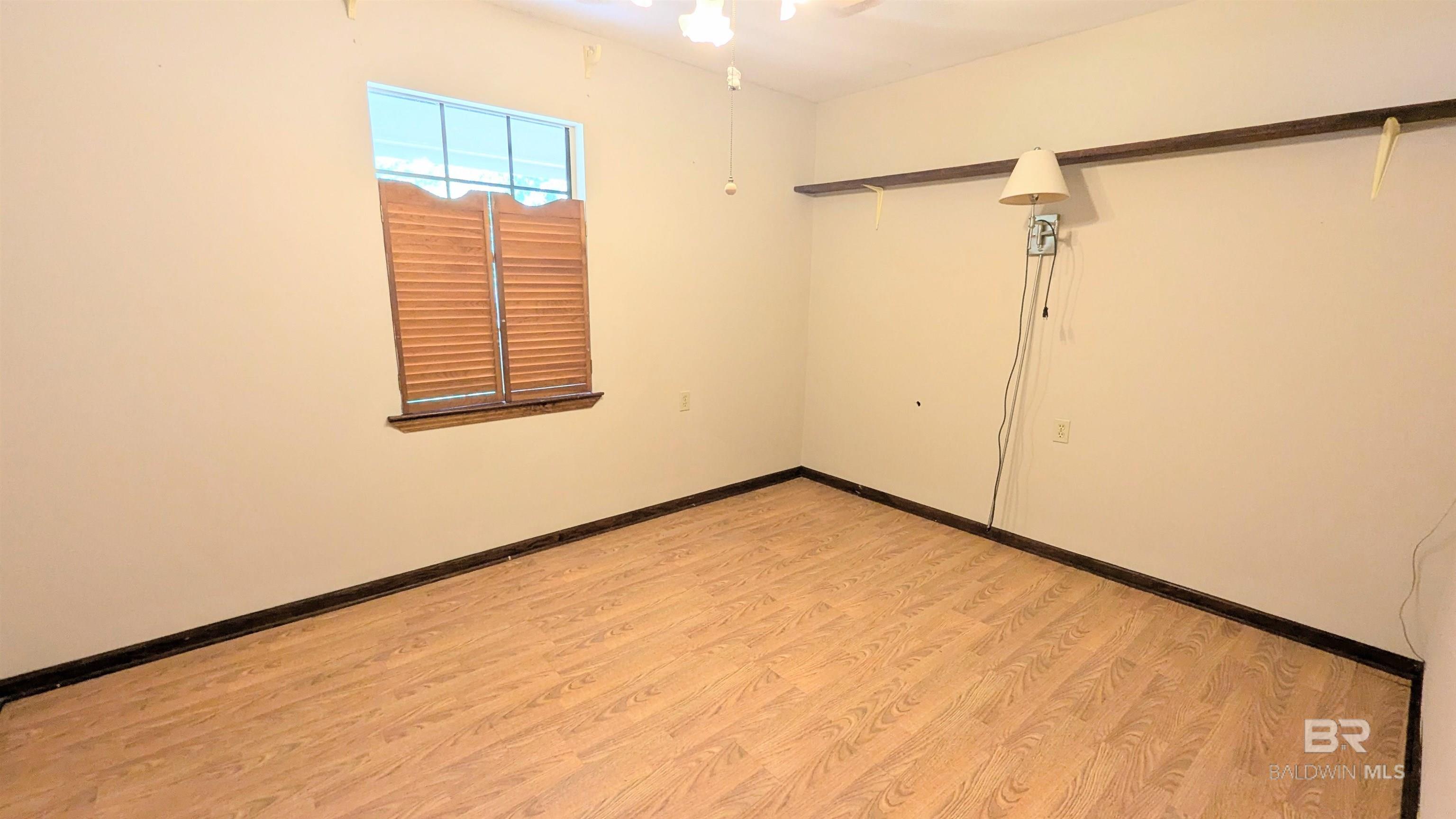 398303 | Photo 23