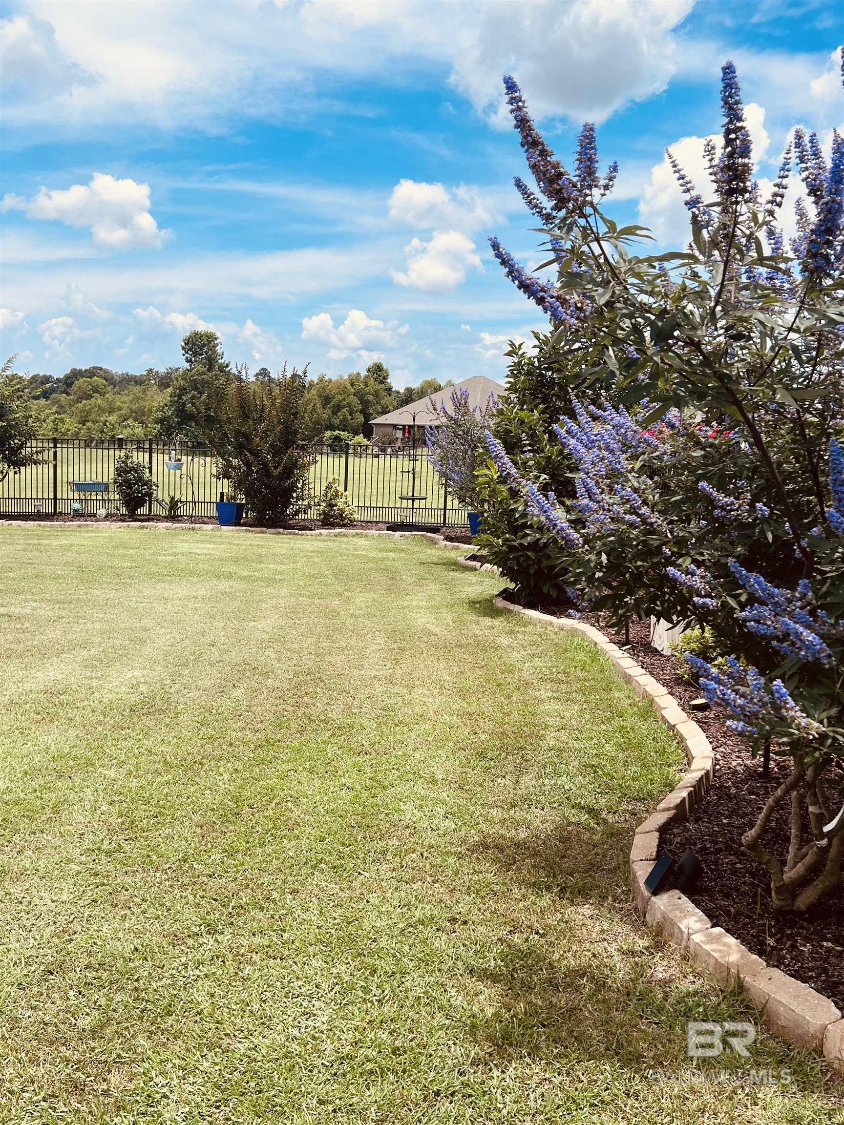 https://zimg.paragon.ice.com/ParagonImages/Property/PG/BCAR/398304/4/0/0/631b86ab222b74ab829ef56cc6c0af09/7/078deeb1d1aee33b07d2bf121c3e2258/398304-e6c1f1ba-6916-48e7-abd2-88fd128227fb.JPG