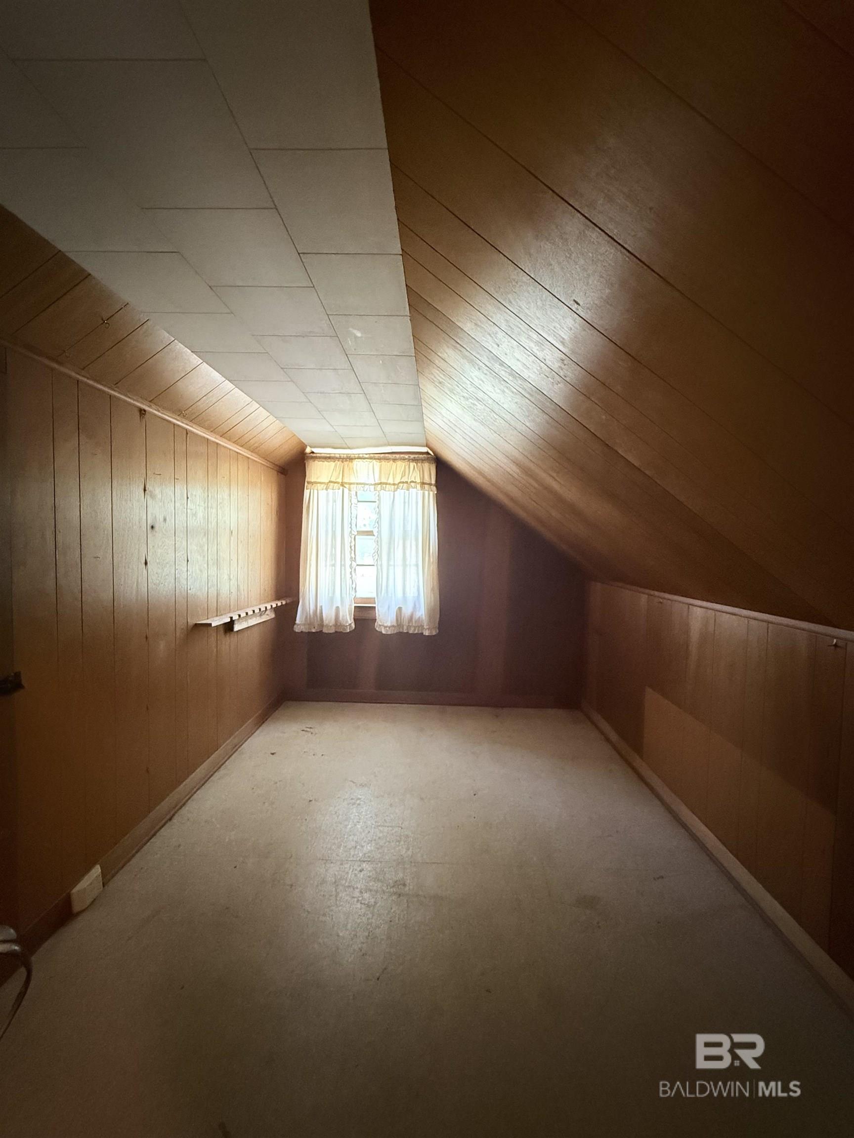 398311 | Photo 32