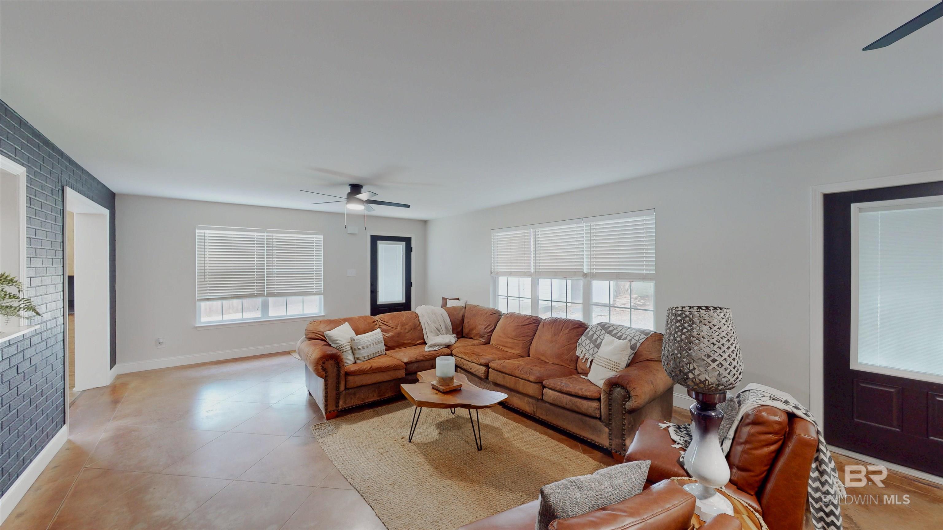 https://zimg.paragon.ice.com/ParagonImages/Property/PG/BCAR/398314/24/0/0/9a07fe81bfe559963702867785eaf383/7/f786cdcbe563007b440184d94213fc09/398314-cf6b9651-c4bb-4b1d-b103-7fda5749bf77.JPG