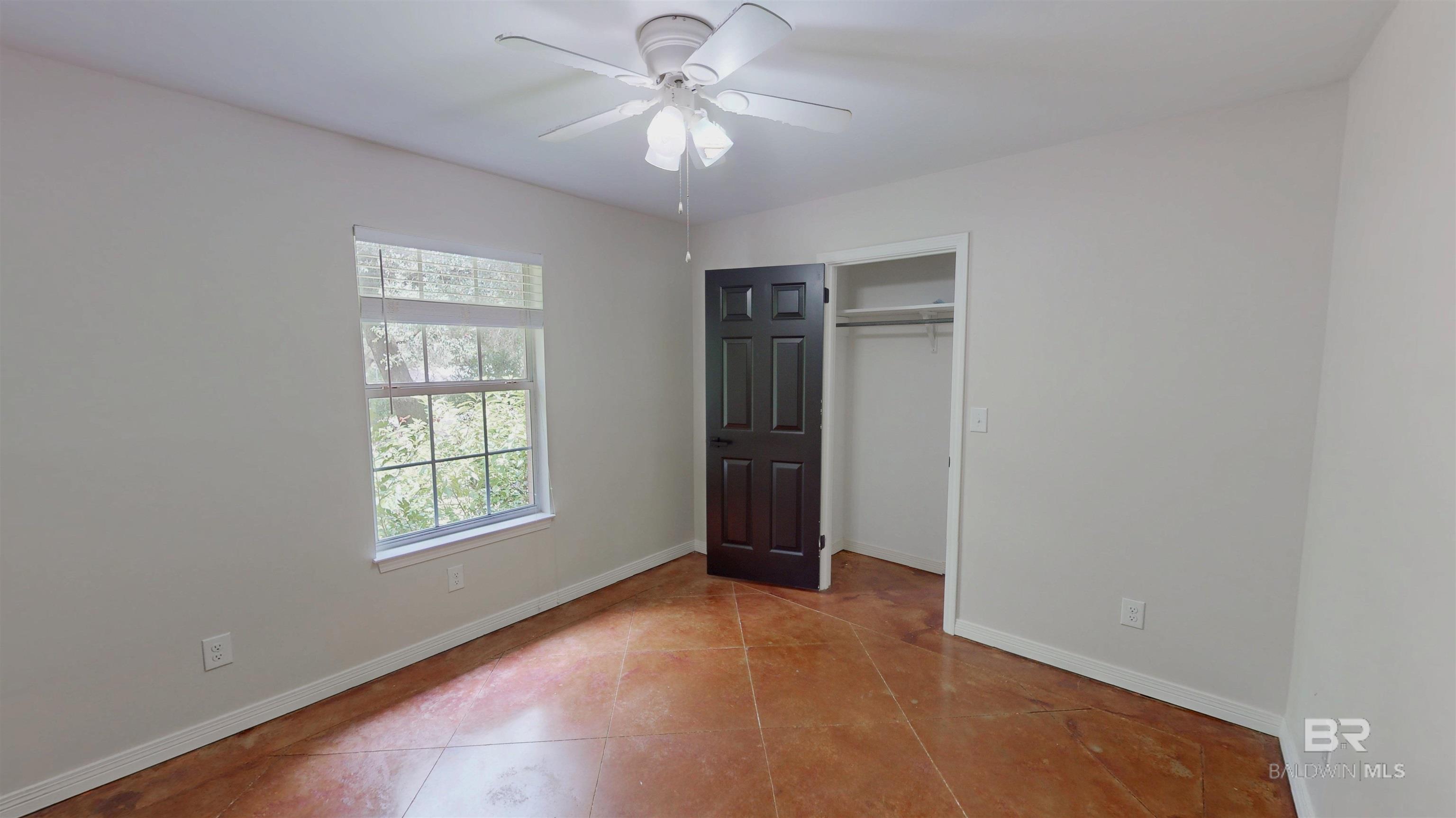 https://zimg.paragon.ice.com/ParagonImages/Property/PG/BCAR/398314/27/0/0/9deed429c2dc6dd9bcc743086ade58d6/7/f786cdcbe563007b440184d94213fc09/398314-b0d0038b-fd09-489e-9f0e-58caaa407145.JPG