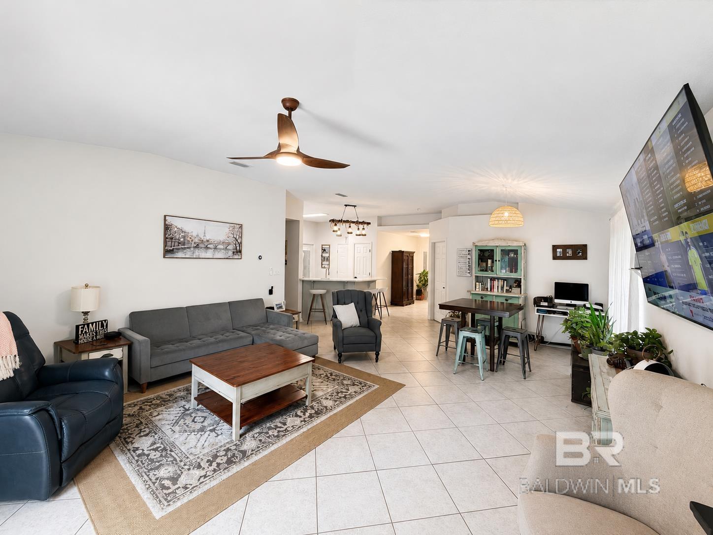 https://zimg.paragon.ice.com/ParagonImages/Property/PG/BCAR/398316/6/0/0/5c4a5fcdfc2272b8de69afc5cc4f6ee4/7/1d0bcd3f20d282f3f13f76a2413f6150/398316-60f475ad-bc2d-4080-b404-a51e1701af9e.JPG
