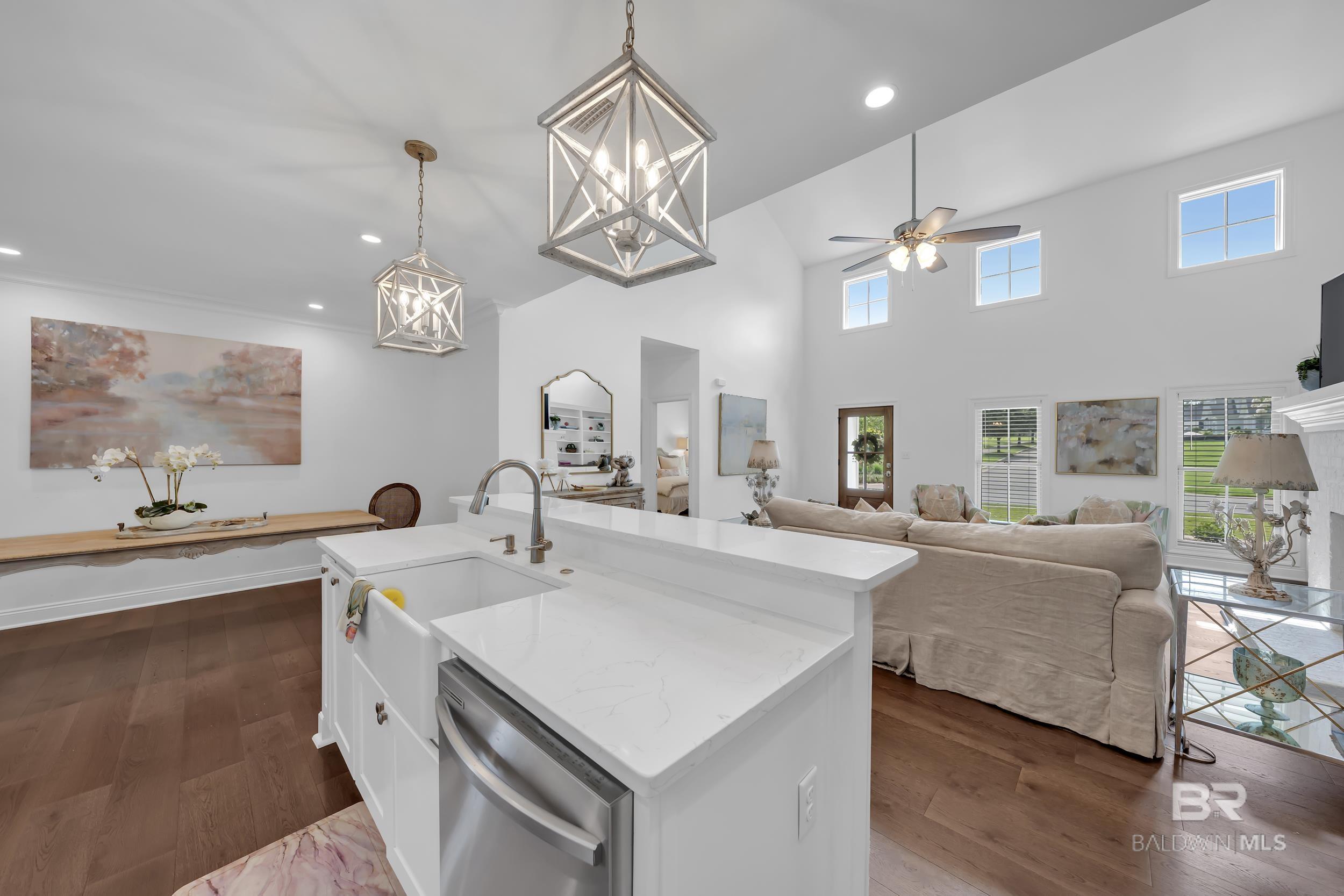 https://zimg.paragon.ice.com/ParagonImages/Property/PG/BCAR/398353/12/0/0/65a4d8aca966449ce5ca18021f4ed330/7/6137f8ffada06663f0dabacc4efdce40/398353-1ae1eed0-3dc2-4167-b152-d202b5733046.JPG