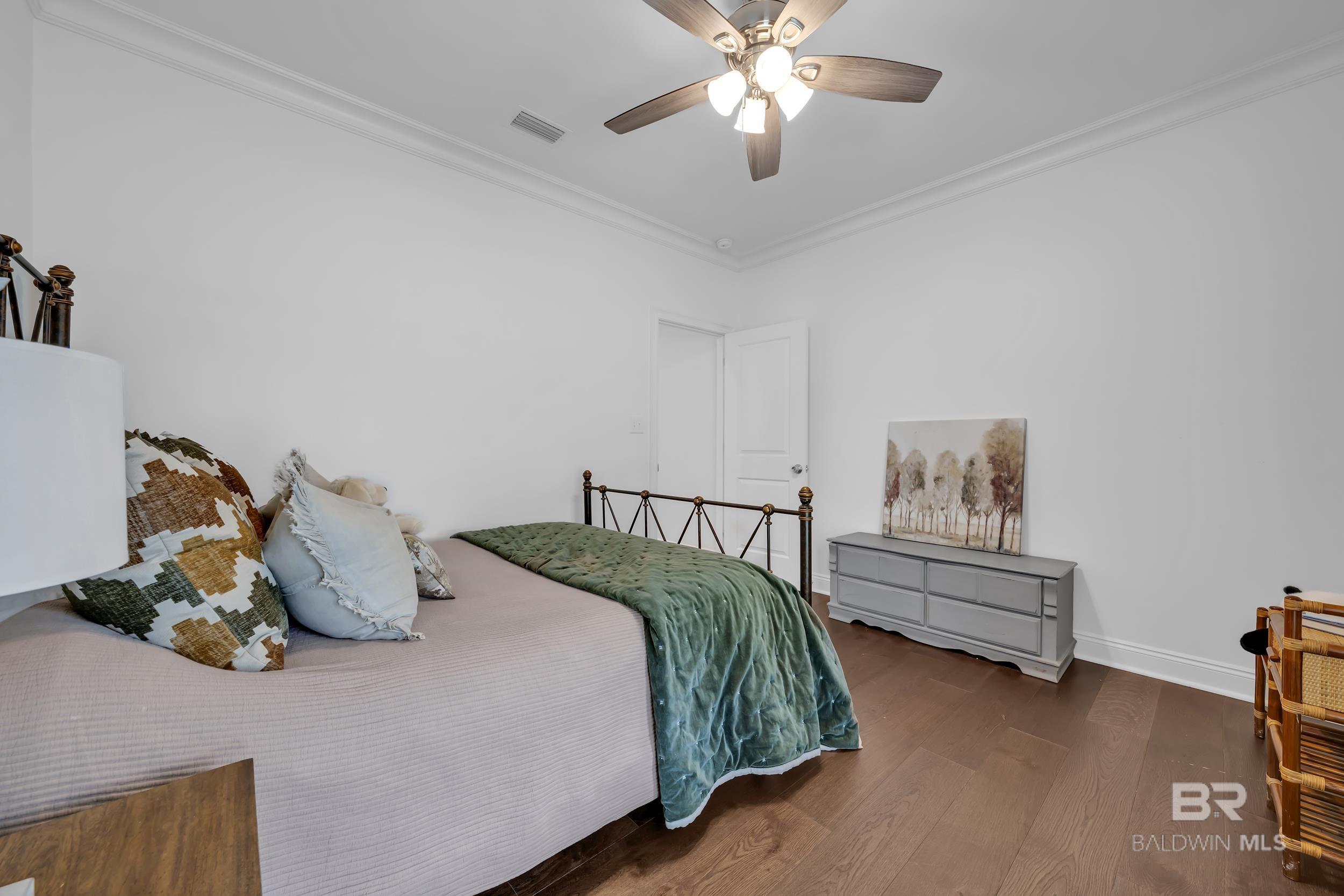 https://zimg.paragon.ice.com/ParagonImages/Property/PG/BCAR/398353/20/0/0/7c5f465a7aa2c40708ee406e42ad01d9/7/6137f8ffada06663f0dabacc4efdce40/398353-09c70b61-8b83-4acf-9ddd-bf33c401048d.JPG