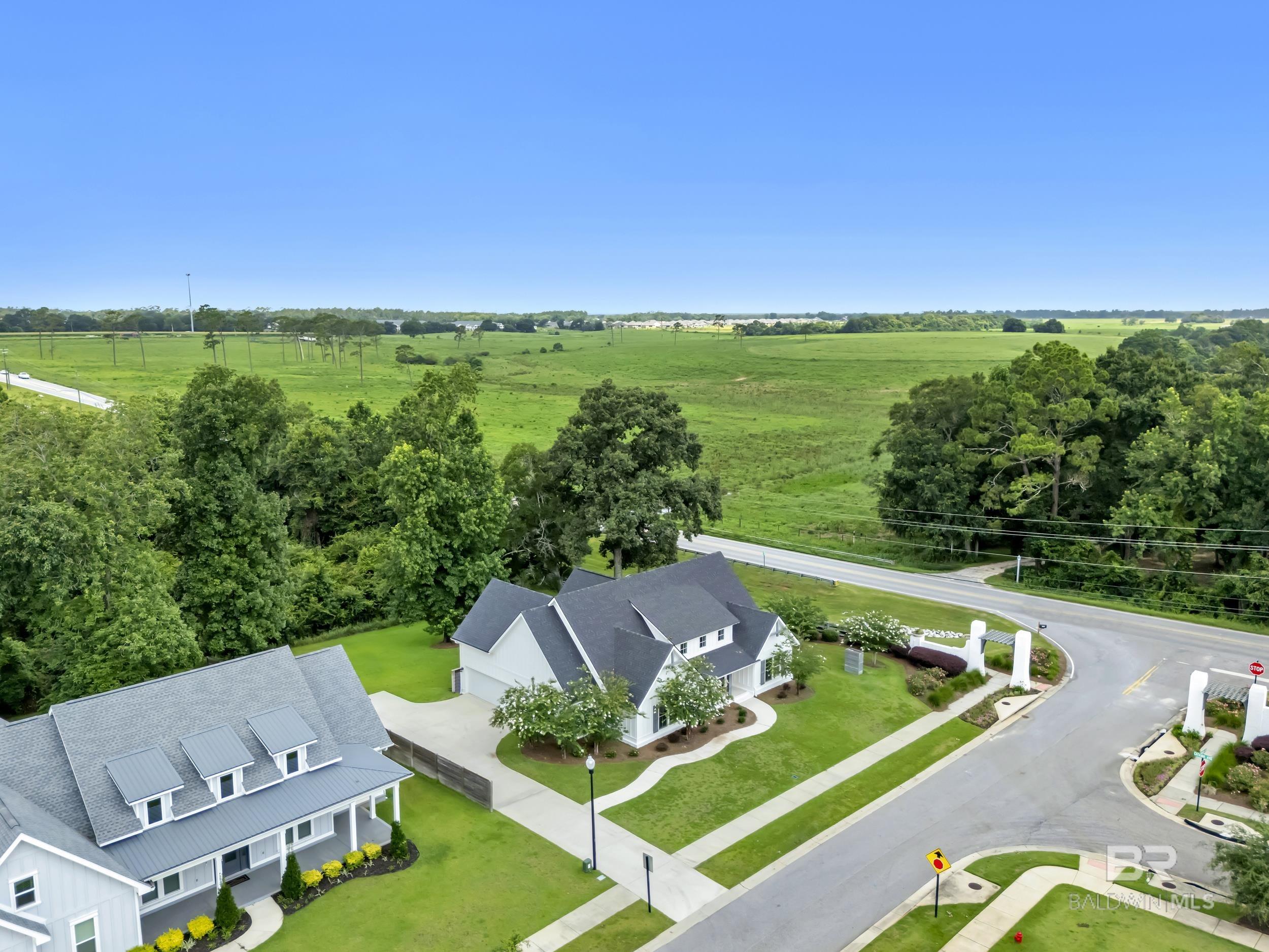 https://zimg.paragon.ice.com/ParagonImages/Property/PG/BCAR/398353/43/0/0/37c1a59b6ea3fd717a40dba9fc0fd1f1/7/6137f8ffada06663f0dabacc4efdce40/398353-fd480aea-322d-470b-9df6-68d3f932465f.JPG