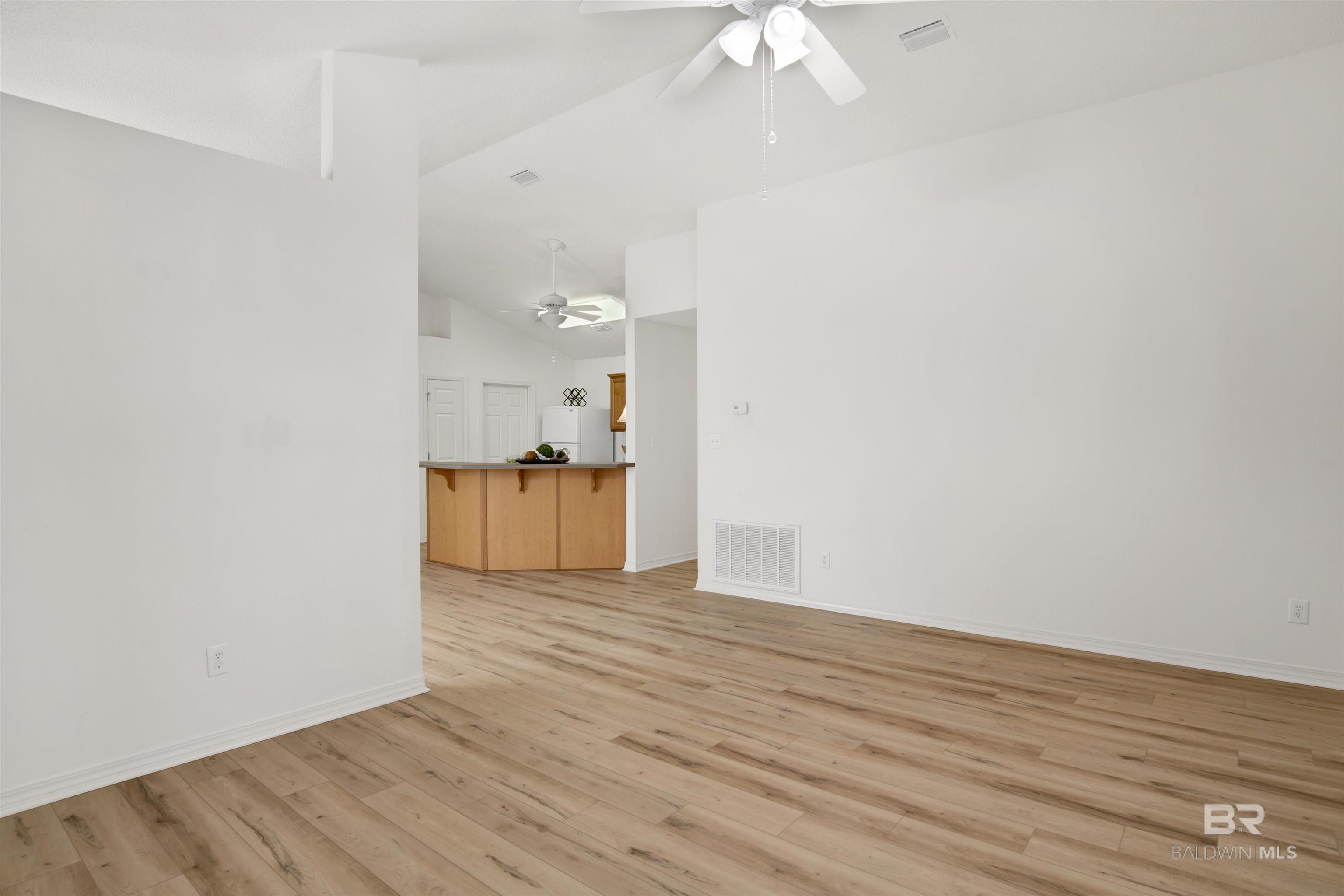 398363 | Photo 14