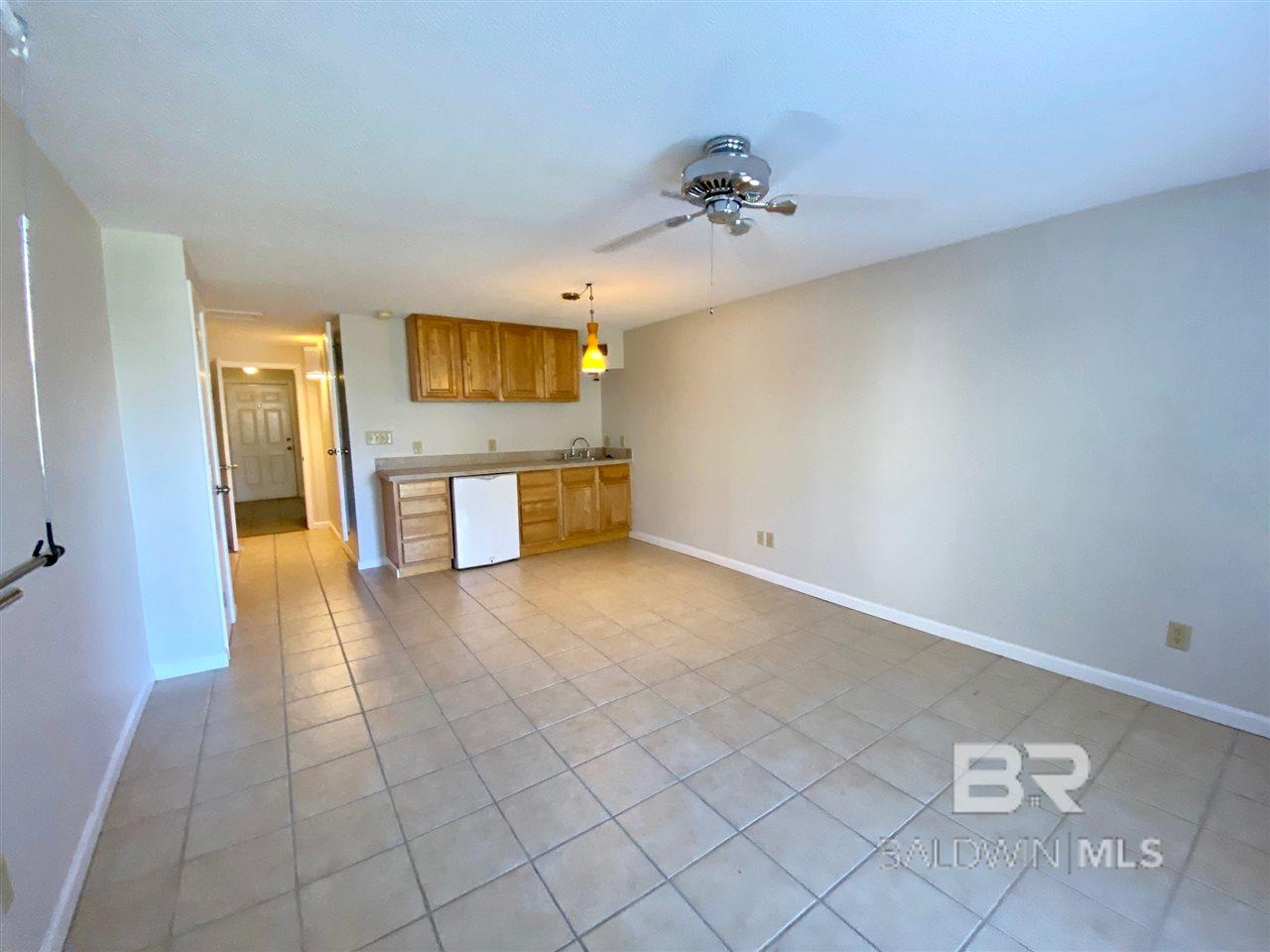 https://zimg.paragon.ice.com/ParagonImages/Property/PG/BCAR/398366/12/0/0/5c691a2c6bb96166ee0635988c710ec7/7/0103d365f5263ca29c88bfbf6d9ead71/398366-A92B0C5C-230F-4F5A-BA6F-955F55AA5CB6.JPG