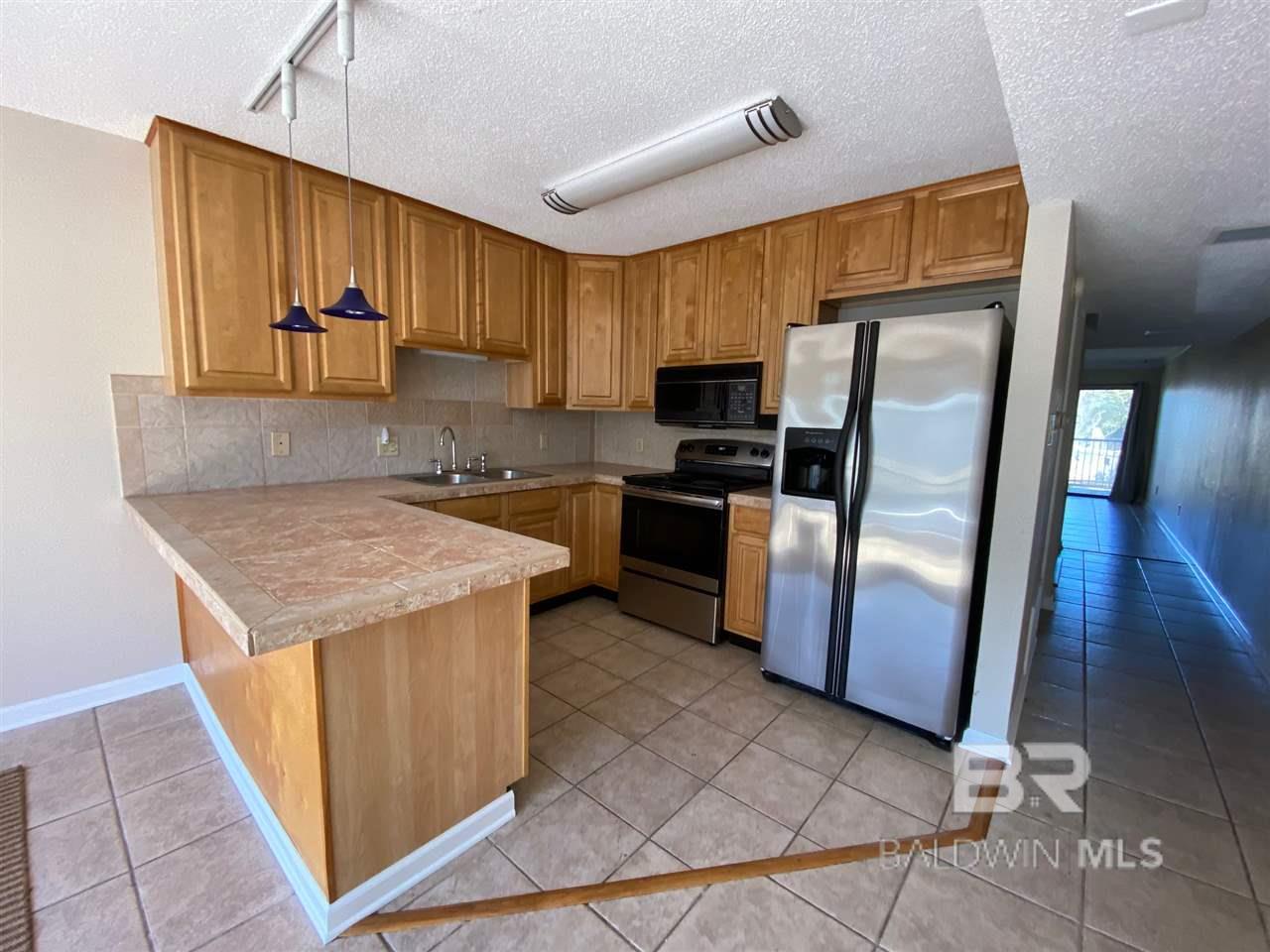 https://zimg.paragon.ice.com/ParagonImages/Property/PG/BCAR/398366/15/0/0/8ad27fd1510eaf79b648c6d18c963d6d/7/0103d365f5263ca29c88bfbf6d9ead71/398366-76E20A81-F030-4325-92C5-4AB239C70F6A.JPG