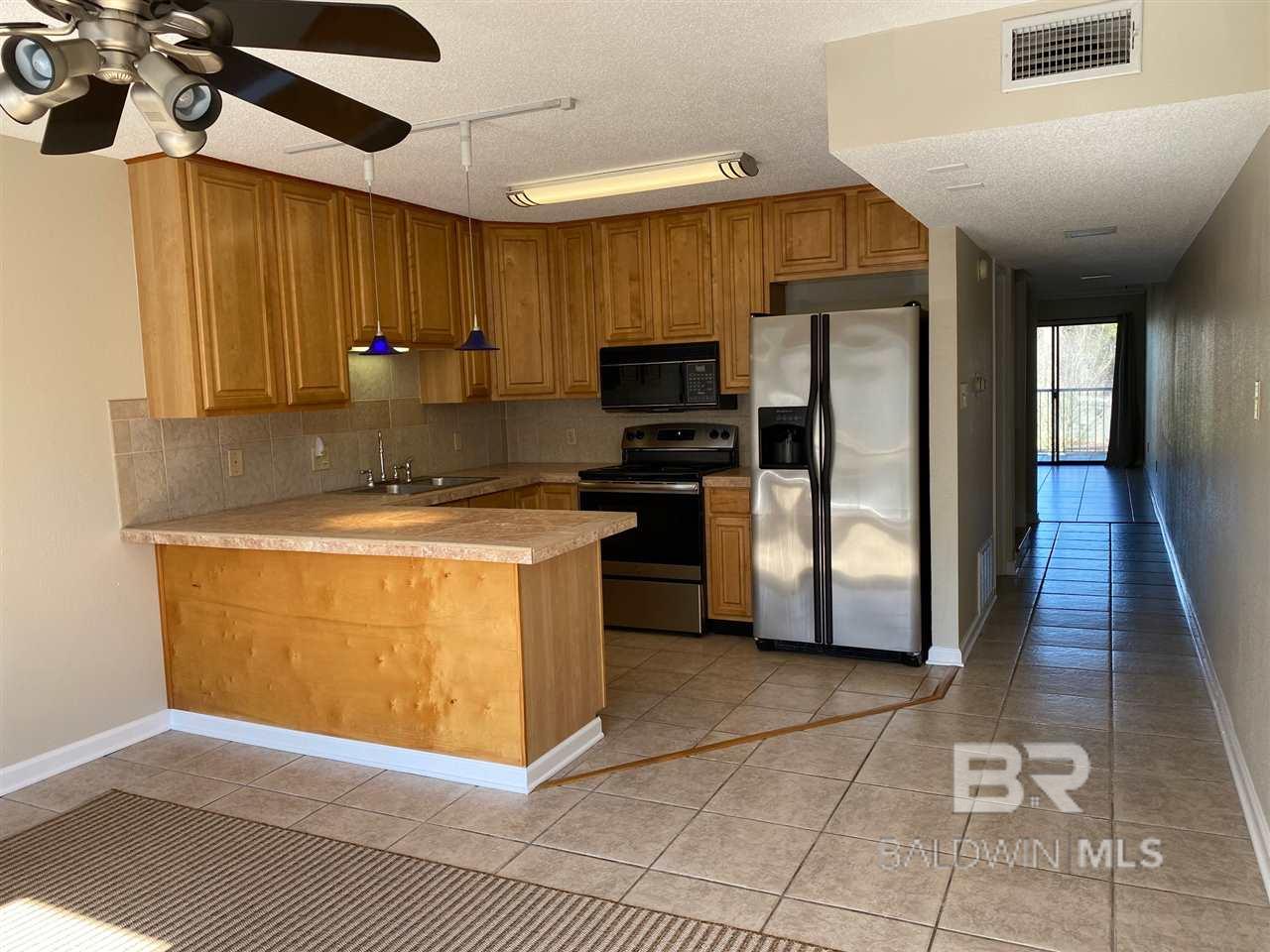 https://zimg.paragon.ice.com/ParagonImages/Property/PG/BCAR/398366/16/0/0/01e0297e68f48472ce7f3cd03af4048e/7/0103d365f5263ca29c88bfbf6d9ead71/398366-9B97D278-B72A-4454-B16B-98BBE828A8F7.JPG