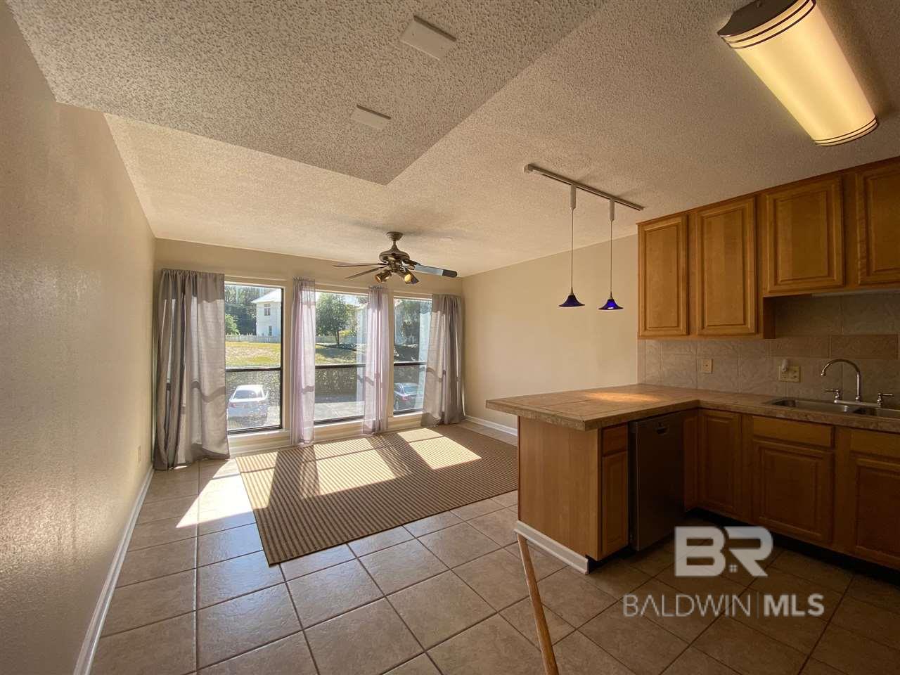 https://zimg.paragon.ice.com/ParagonImages/Property/PG/BCAR/398366/17/0/0/7c3399946a8d25196c21771d95168739/7/0103d365f5263ca29c88bfbf6d9ead71/398366-5942FFD4-70B2-47F2-95E6-4000E06663B2.JPG