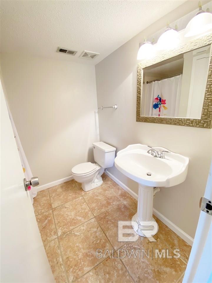 https://zimg.paragon.ice.com/ParagonImages/Property/PG/BCAR/398366/26/0/0/4478150faf806278db7e6573c3451649/7/0103d365f5263ca29c88bfbf6d9ead71/398366-1A998DE1-40FD-454B-91E0-4B54E33CD756.JPG