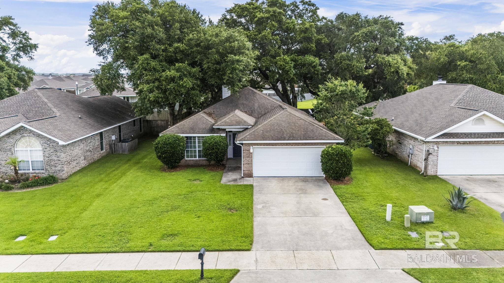 https://zimg.paragon.ice.com/ParagonImages/Property/PG/BCAR/398376/1/0/0/5f0bad8f94dffc1cead21506443de8e5/7/40624a41518abea6cd4d66927bbfa10a/398376-48ac6e10-daaf-4af1-9408-9eb7abad5364.JPG