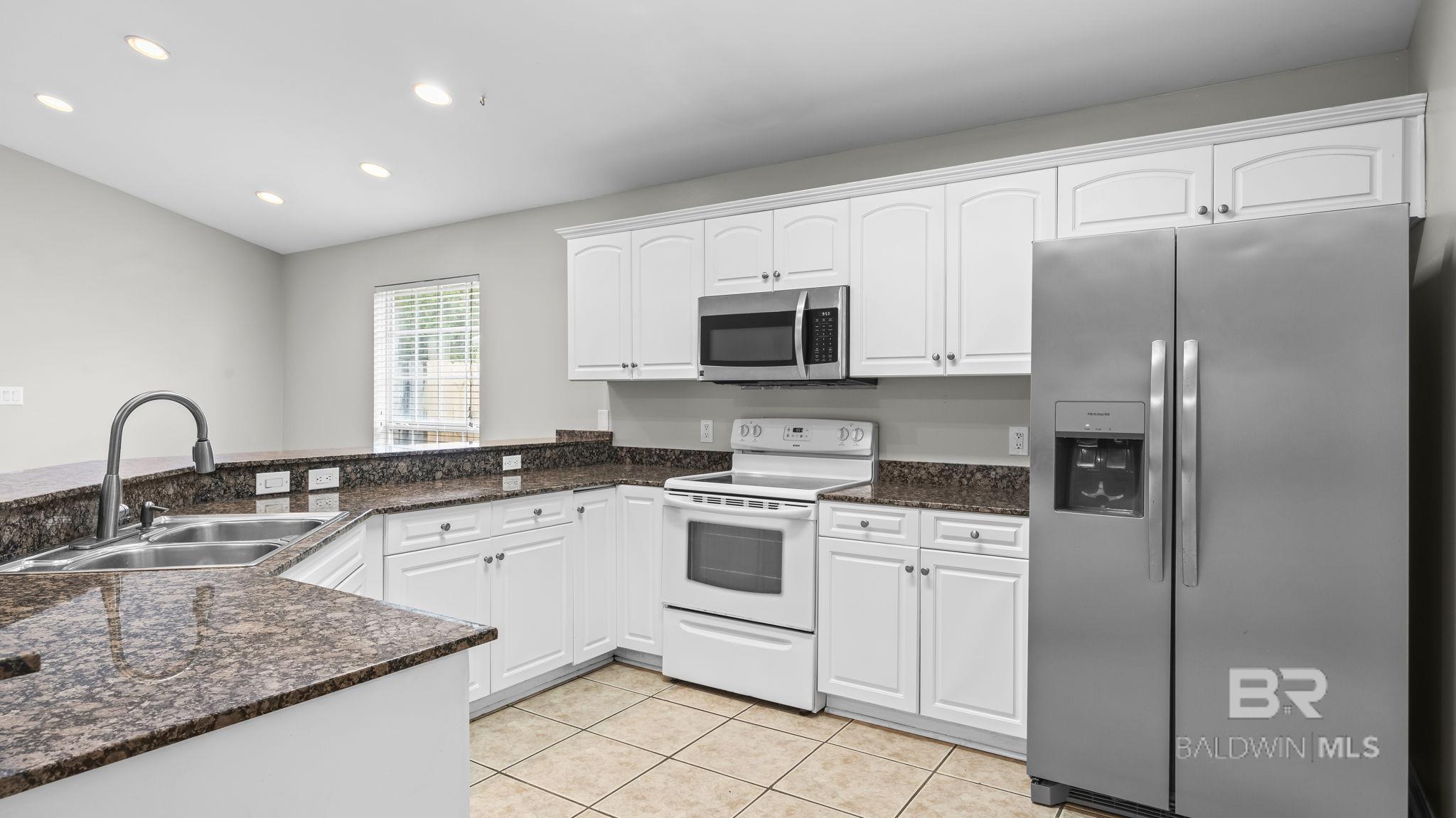 https://zimg.paragon.ice.com/ParagonImages/Property/PG/BCAR/398376/10/0/0/283ea93a3e0a2d250a5ee7b59260d267/7/40624a41518abea6cd4d66927bbfa10a/398376-05afdd17-be6f-450a-a7a3-21f853b4aa93.JPG