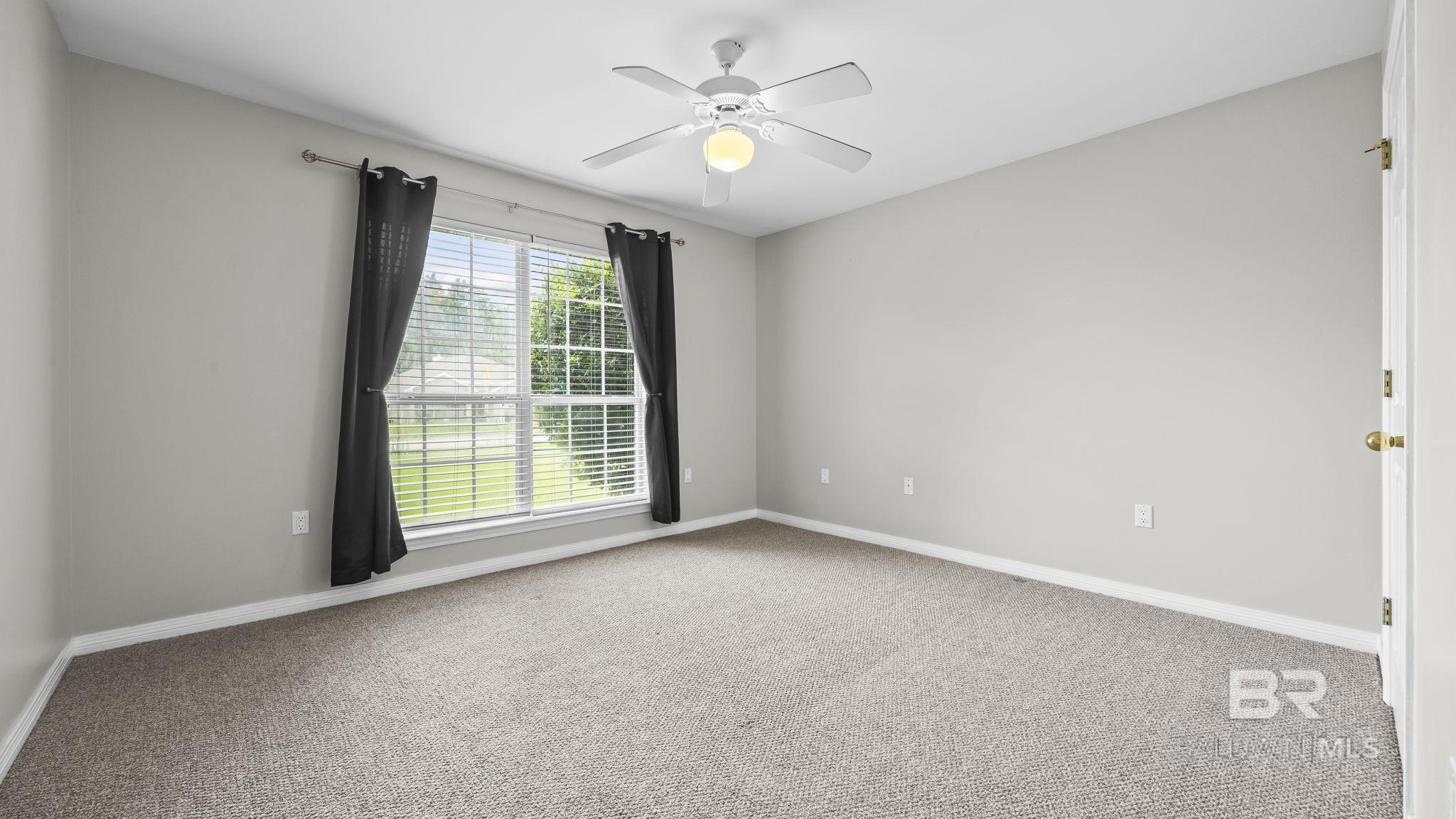 https://zimg.paragon.ice.com/ParagonImages/Property/PG/BCAR/398376/23/0/0/737051f8e63a244982cea16f7849de43/7/40624a41518abea6cd4d66927bbfa10a/398376-7e40c7ba-1d4a-4747-9805-fb247eaca09c.JPG