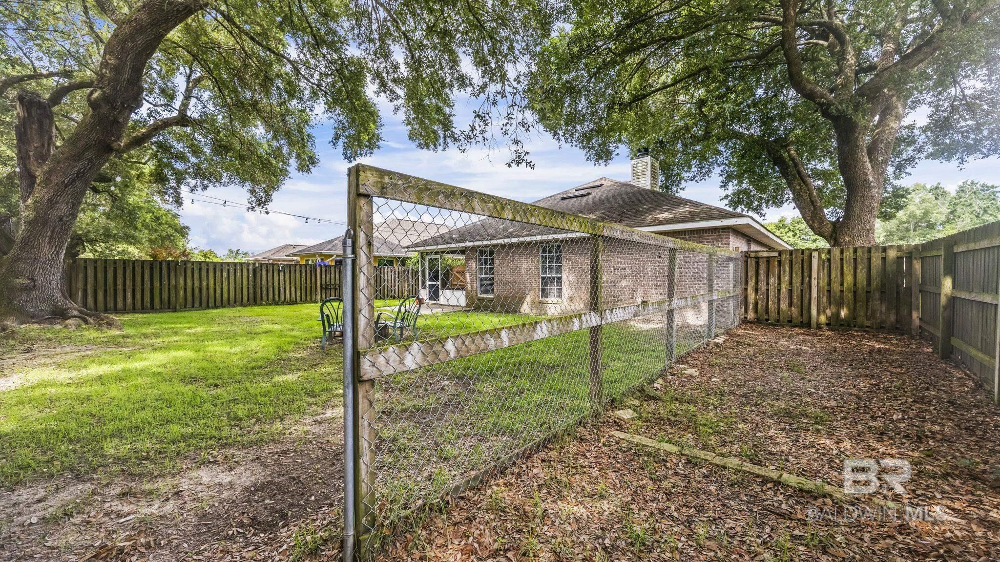 https://zimg.paragon.ice.com/ParagonImages/Property/PG/BCAR/398376/31/0/0/e5bd4246d46160d5b75e1940c07ea0df/7/40624a41518abea6cd4d66927bbfa10a/398376-7dd46d19-2b88-4d6c-abb7-a70dca4158fd.JPG