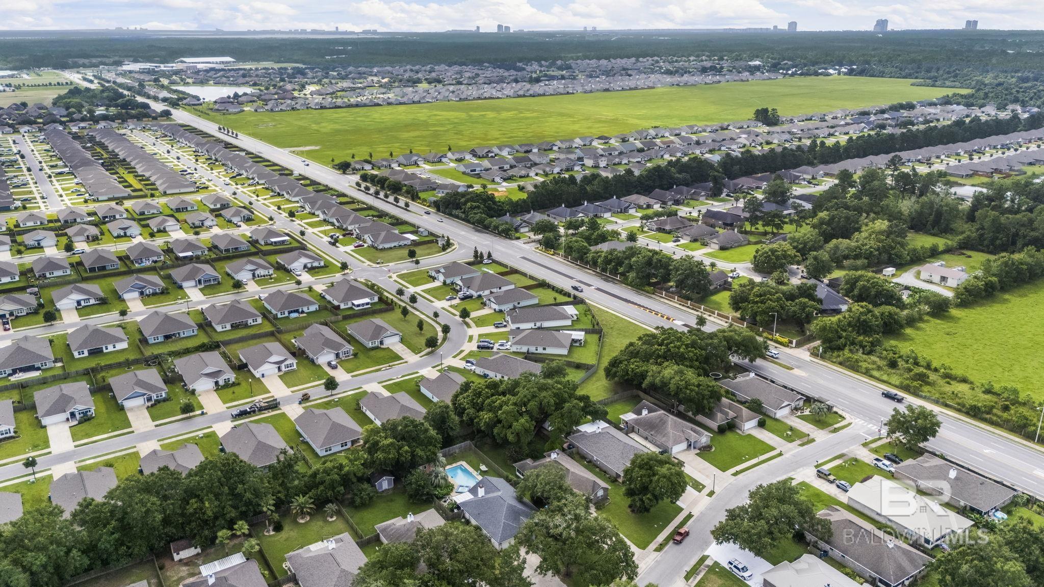 https://zimg.paragon.ice.com/ParagonImages/Property/PG/BCAR/398376/36/0/0/44608f996d546894ca2e543725603d96/7/40624a41518abea6cd4d66927bbfa10a/398376-212ed95b-c570-4df5-96ee-f367c96bf535.JPG