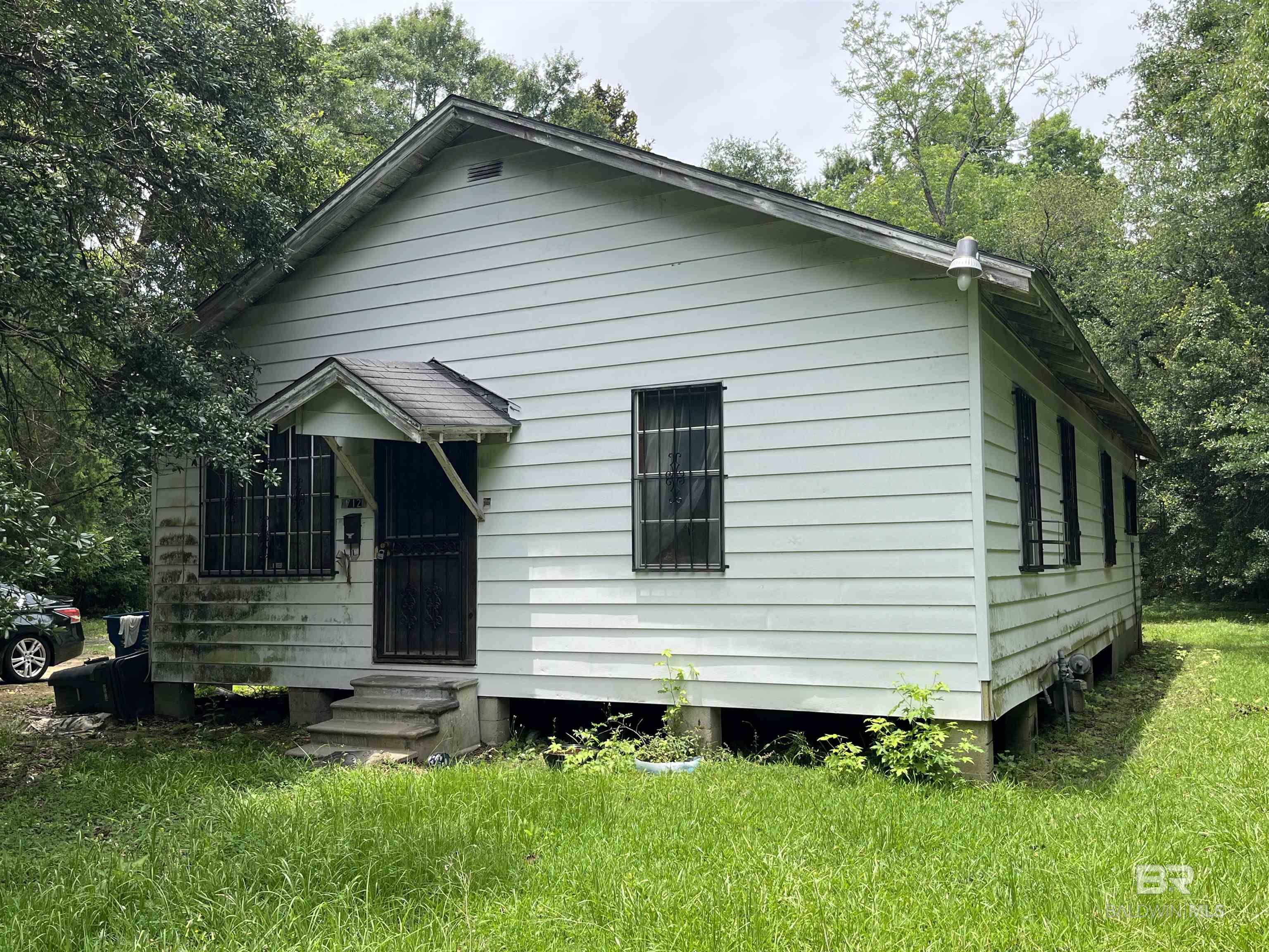 712 Tate Court