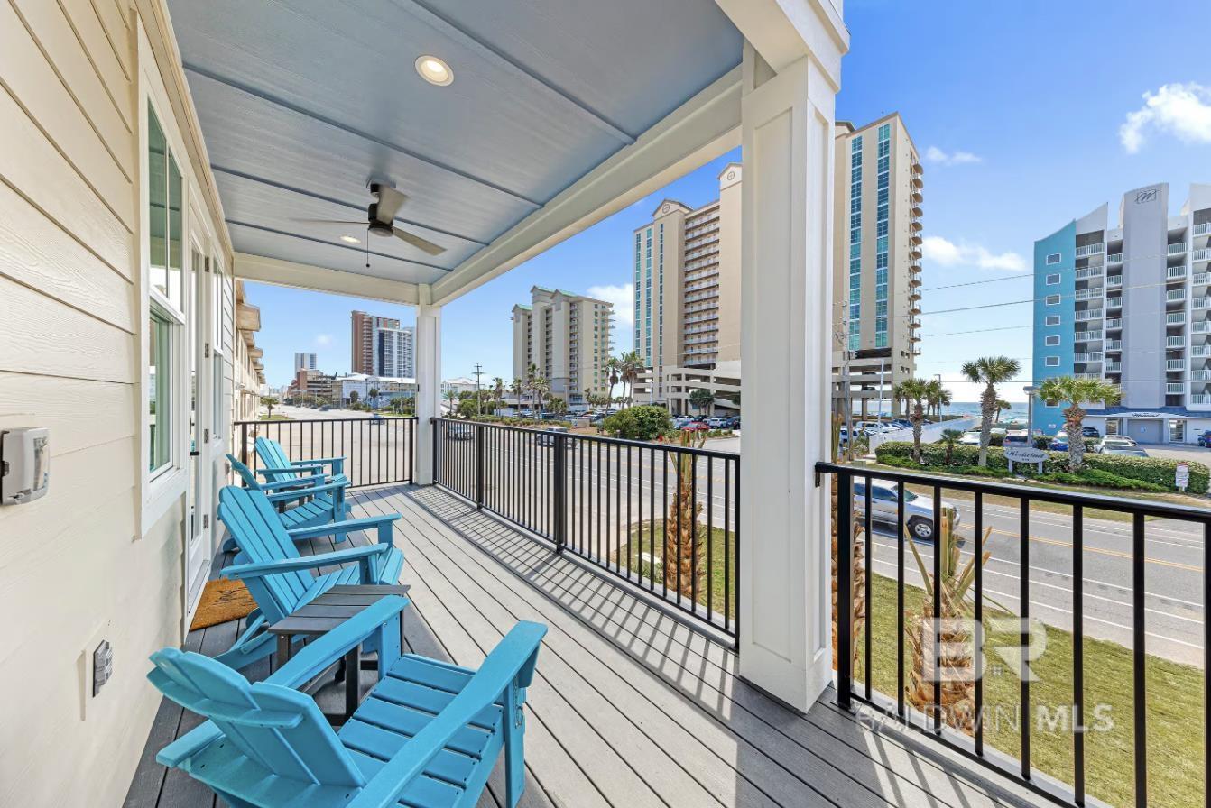 951 W Lagoon Avenue #T