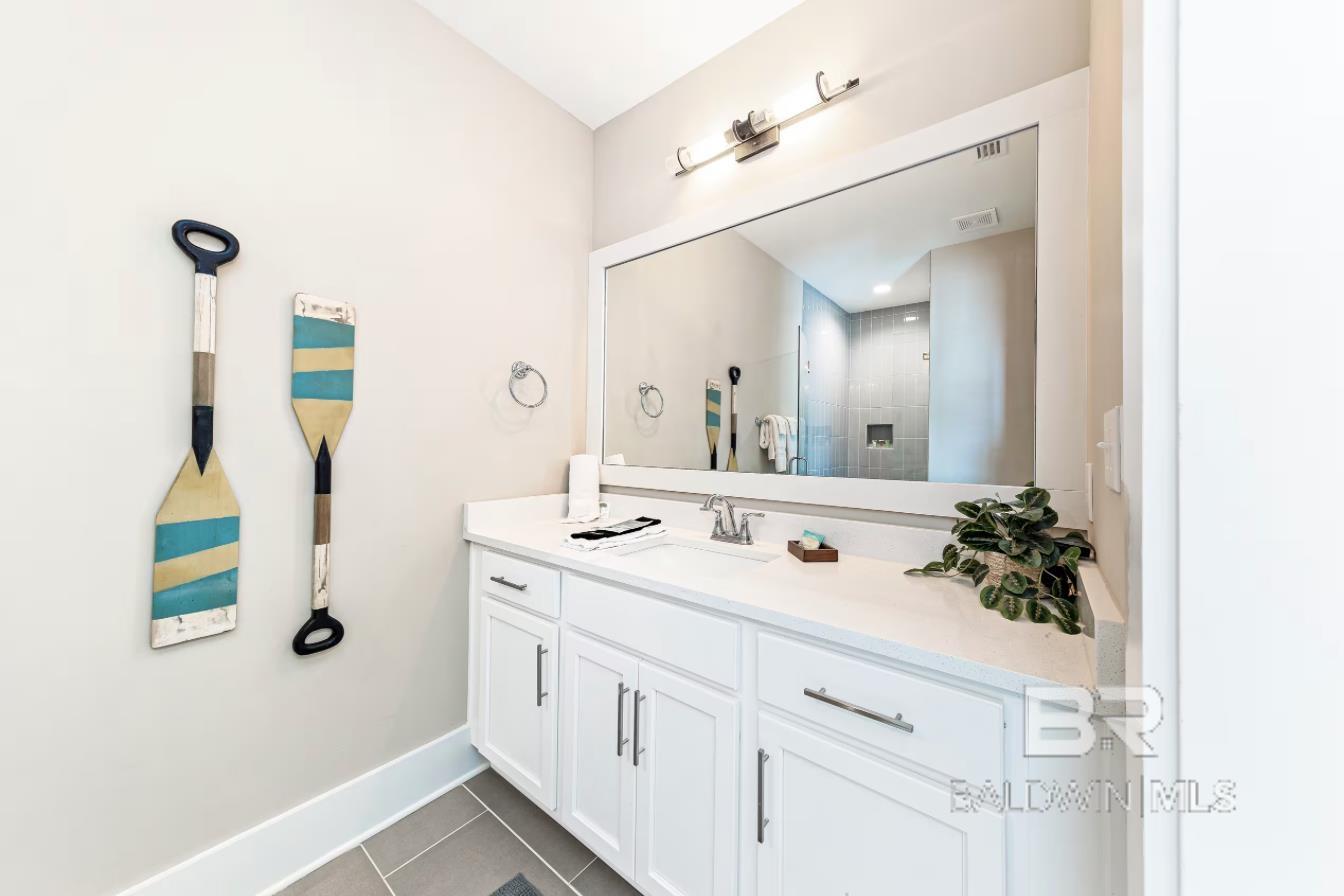 https://zimg.paragon.ice.com/ParagonImages/Property/PG/BCAR/398386/18/0/0/cb04e3b8d442f417ac49cdf0f48b28a2/7/c16e385d7dda77f3864a51abefe421b8/398386-de833525-2065-4600-be05-8bb1732768a3.JPG