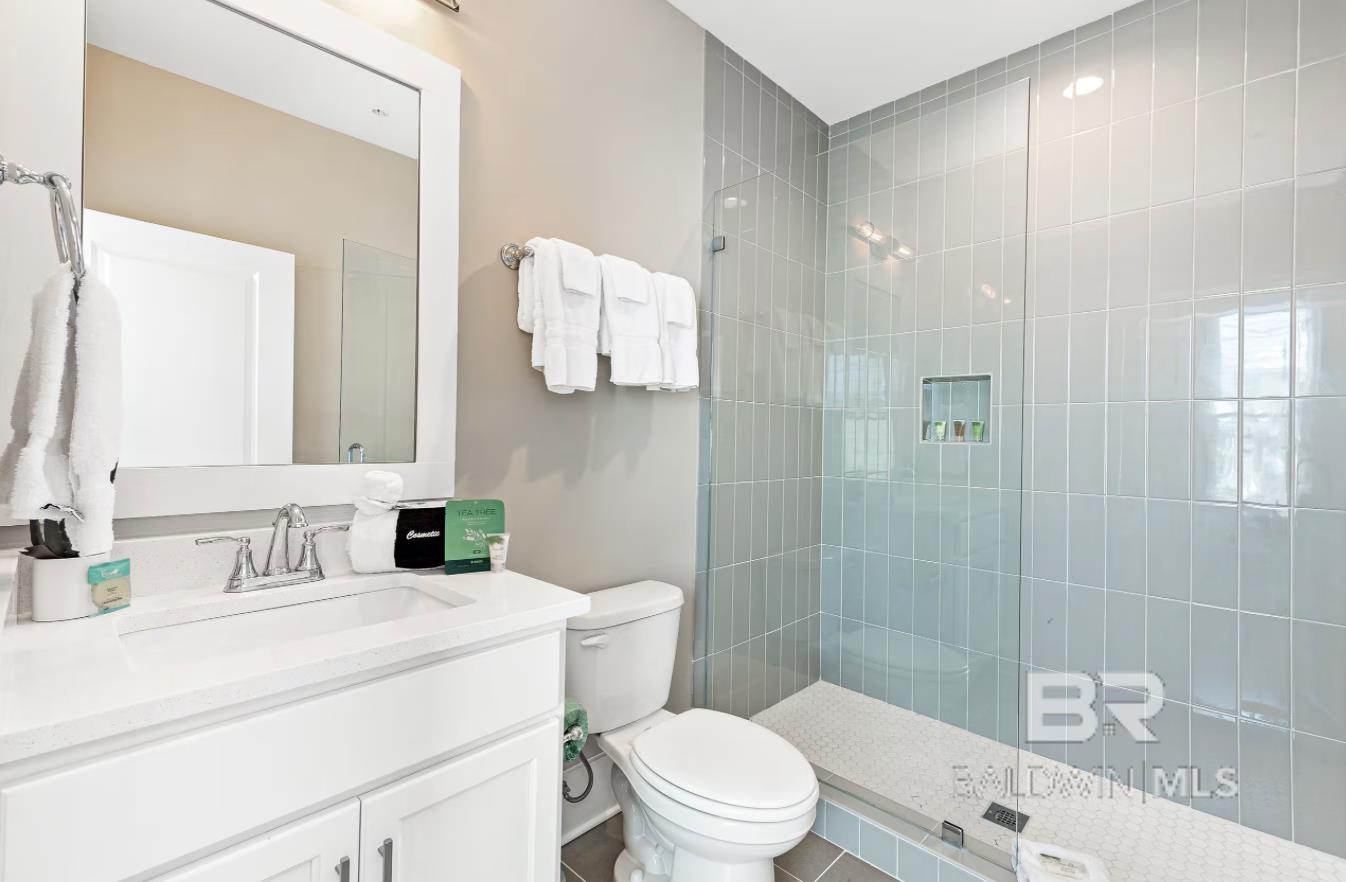 https://zimg.paragon.ice.com/ParagonImages/Property/PG/BCAR/398386/27/0/0/28d701174b91e0c3b45ca8ad9a570178/7/c16e385d7dda77f3864a51abefe421b8/398386-ebec1460-2ec9-4255-bb57-df518d2e874c.JPG
