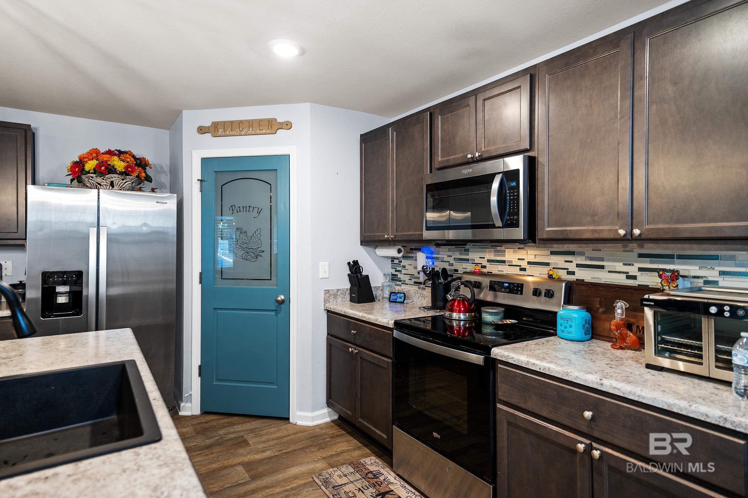 https://zimg.paragon.ice.com/ParagonImages/Property/PG/BCAR/398389/9/0/0/5bfc80b2849a1e40e896ecf8199cb4d7/7/68dcb8b48fa11d55ebc41ff8197032d9/398389-dd627241-5359-4832-b3b3-a588d551b638.JPG