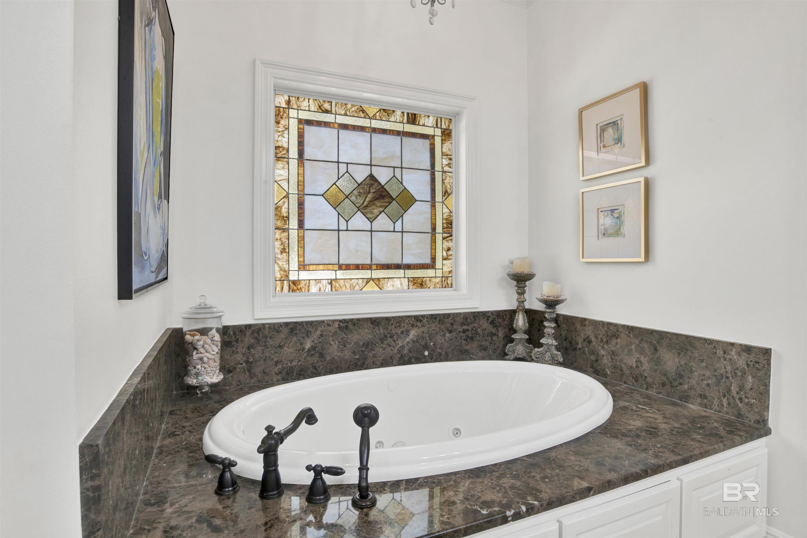 https://zimg.paragon.ice.com/ParagonImages/Property/PG/BCAR/398393/26/0/0/62d127ec0e9c08b7949966f5ed7d70c3/7/a3af33e5934123c5dca6e49c6e35a3e4/398393-7ba40d5e-55d0-4342-ae9a-fe3c3a5224dd.JPG