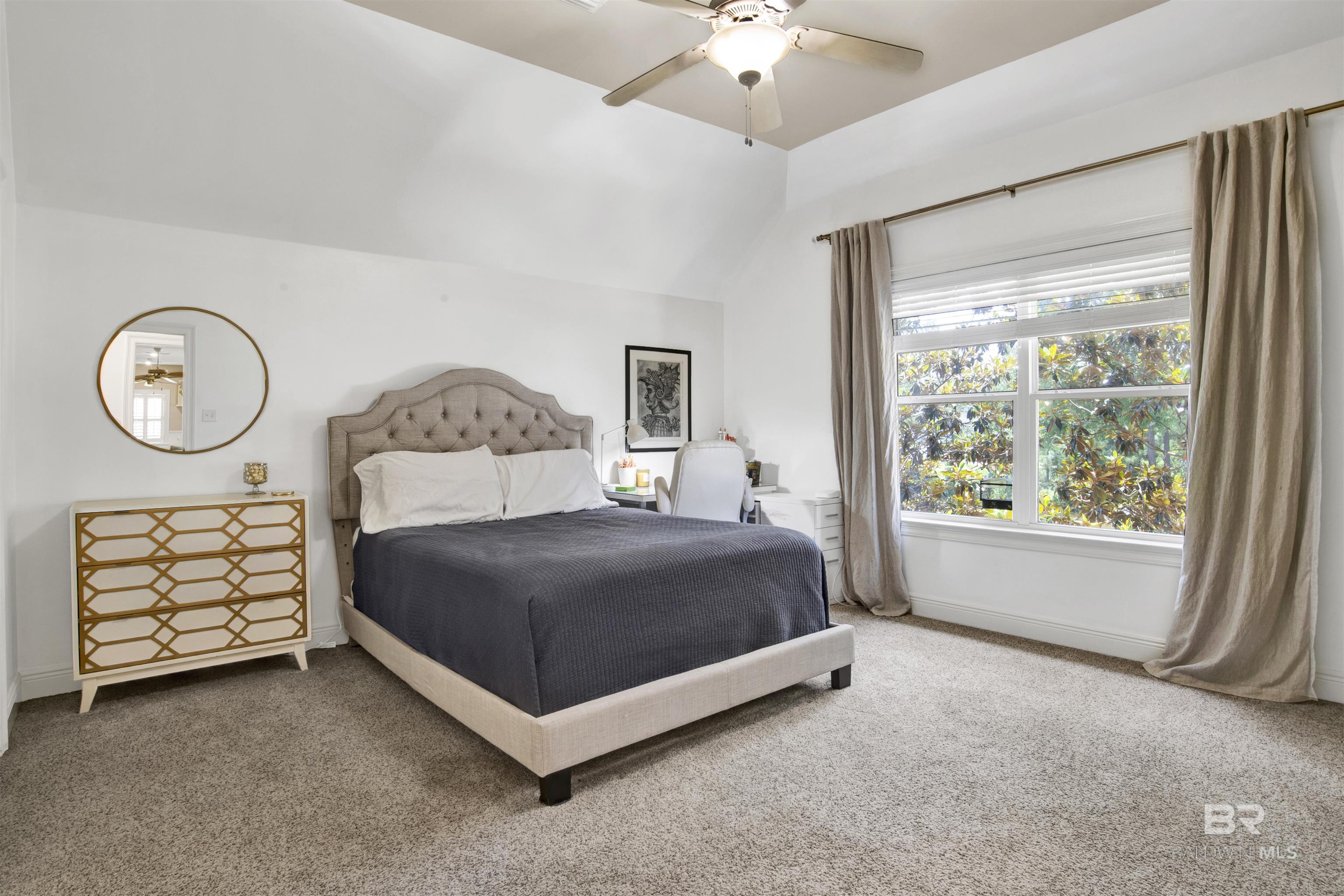 https://zimg.paragon.ice.com/ParagonImages/Property/PG/BCAR/398393/33/0/0/a485adc6cfb80d691985ad00e7d811de/7/a3af33e5934123c5dca6e49c6e35a3e4/398393-a5587f9e-ed08-44fe-87a8-516baa226919.JPG
