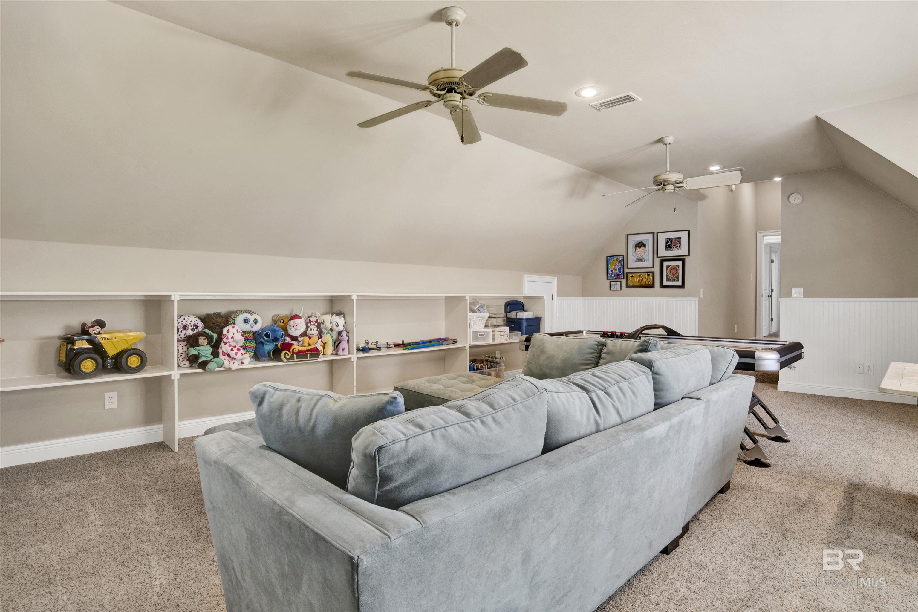 https://zimg.paragon.ice.com/ParagonImages/Property/PG/BCAR/398393/38/0/0/32c856e7c9131442986dbdcd0302d8dc/7/a3af33e5934123c5dca6e49c6e35a3e4/398393-a591b187-75aa-442d-9aed-38aba336a3c2.JPG