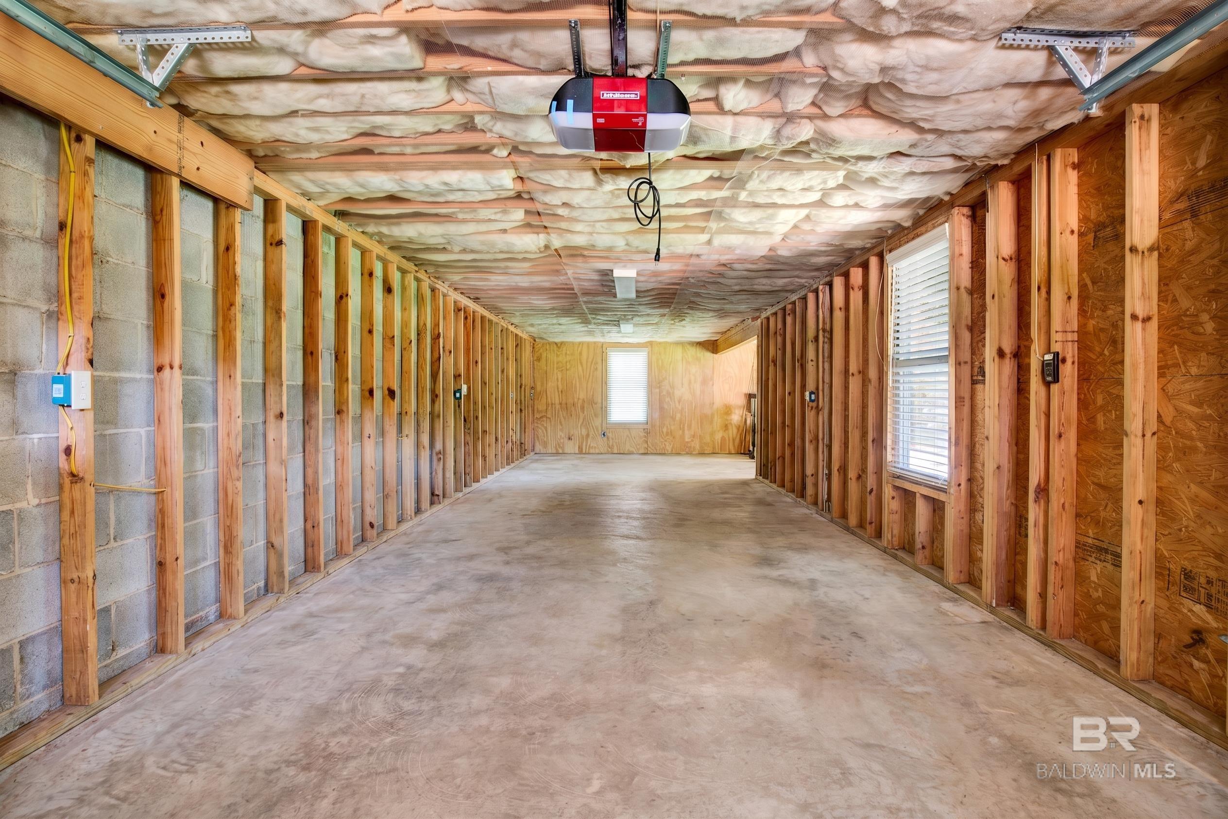 https://zimg.paragon.ice.com/ParagonImages/Property/PG/BCAR/398393/56/0/0/5a1834048198ec1b29e06b58f30d9de7/7/a3af33e5934123c5dca6e49c6e35a3e4/398393-96c05ae5-ddd0-4afd-a3b2-86c087ddbec3.JPG