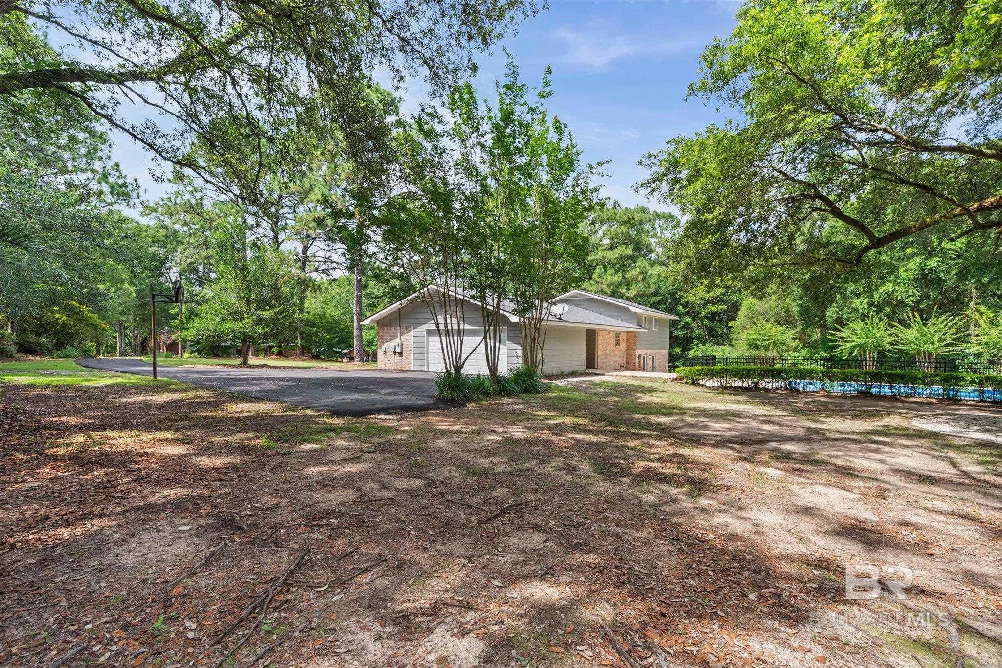 https://zimg.paragon.ice.com/ParagonImages/Property/PG/BCAR/398394/34/0/0/1d9ae7d8b6fc51a5d7b20298a7166e09/7/87d1c3f4cc3679856c756b28588495e5/398394-2368bbf8-65e3-414e-814c-3f760c4cf460.JPG