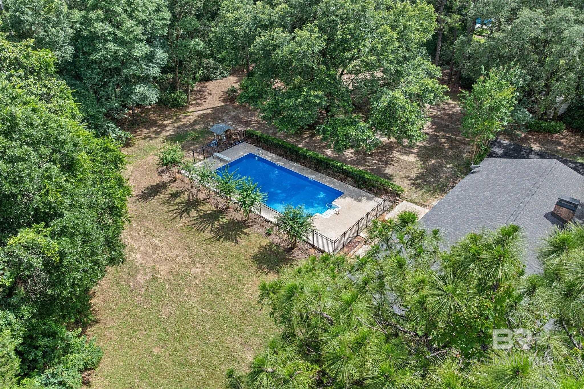https://zimg.paragon.ice.com/ParagonImages/Property/PG/BCAR/398394/48/0/0/68bcb7258fe6d8201f6f394d068a4c35/7/87d1c3f4cc3679856c756b28588495e5/398394-1f1fa13e-b60c-4022-ad18-0f10b9a50110.JPG