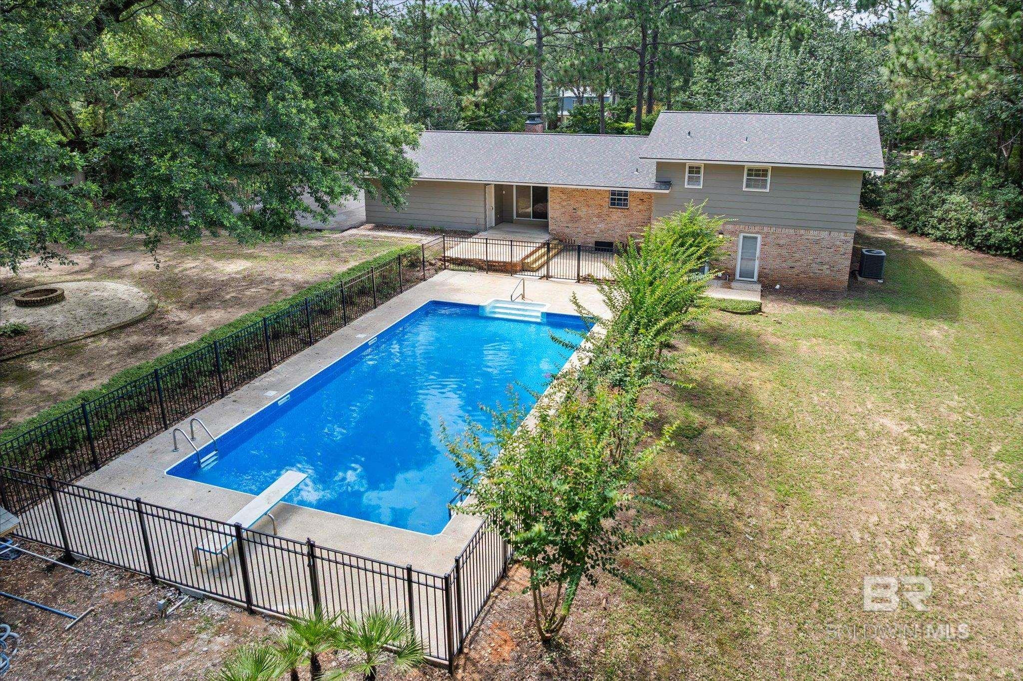 https://zimg.paragon.ice.com/ParagonImages/Property/PG/BCAR/398394/51/0/0/2419167eccd2287bfca8a4d0cc073552/7/87d1c3f4cc3679856c756b28588495e5/398394-b9eae28f-c9ae-49c9-937f-09e9136a7bda.JPG