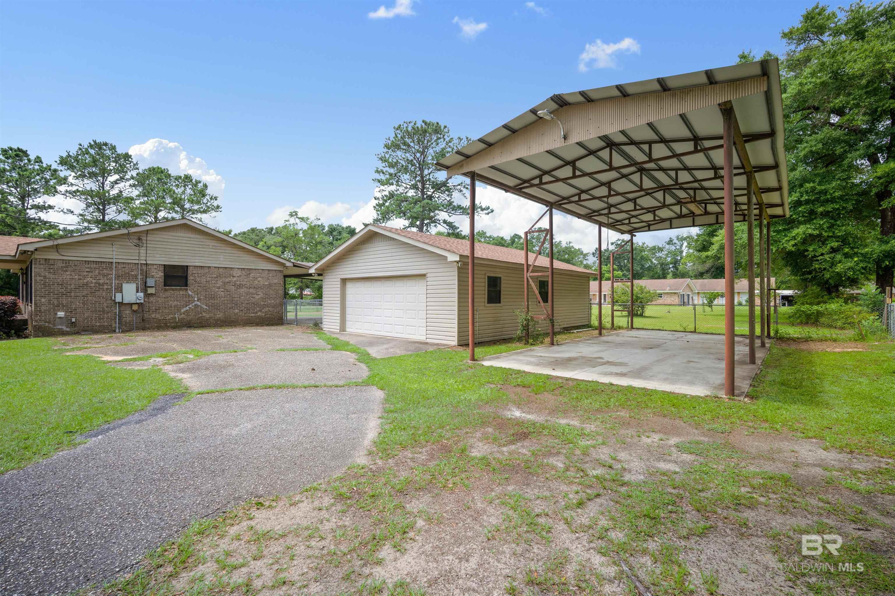 https://zimg.paragon.ice.com/ParagonImages/Property/PG/BCAR/398395/2/0/0/9c448dfeea9c8e05d70eb4b57bde5f19/7/1fa460bf4dedfdef3c2800ef390fd11e/398395-eb1ba11b-6fe4-48ec-a502-6b6113fc312d.JPG
