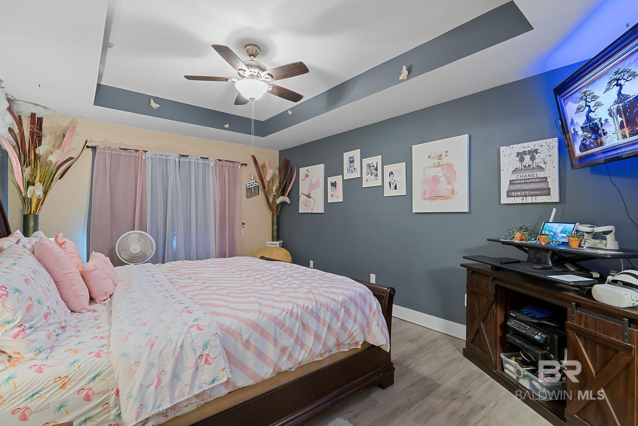 https://zimg.paragon.ice.com/ParagonImages/Property/PG/BCAR/398396/13/0/0/cb21079f65aec2018e99d5ecebaaba0d/7/a1edac3df78364f5b47e9c9b15158e5a/398396-05c80987-d7fb-4f88-bb28-71c4def02ccc.JPG