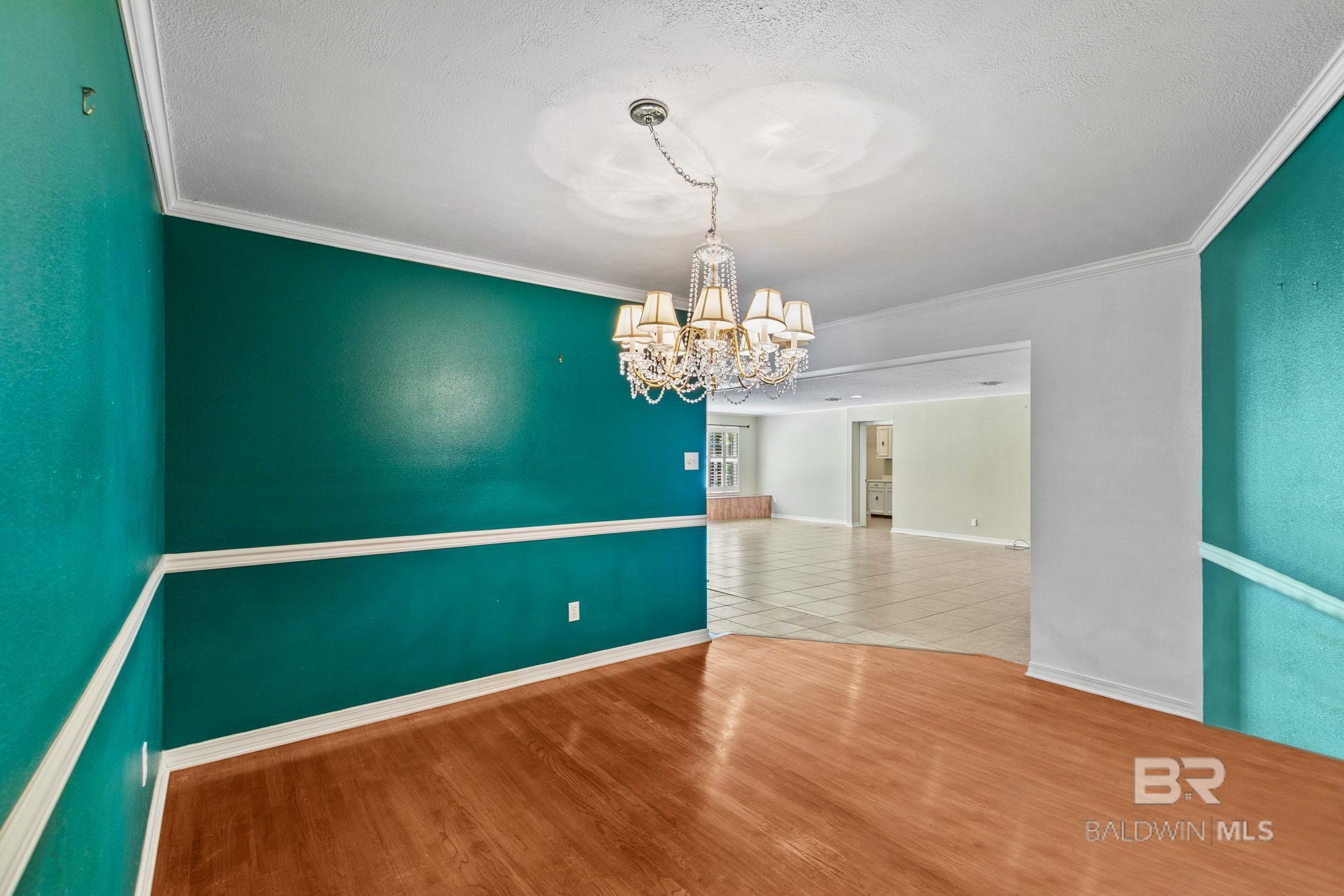 https://zimg.paragon.ice.com/ParagonImages/Property/PG/BCAR/398398/23/0/0/8d20fb65b4009f1f0b735beb2b984908/7/e20ecf1d489159a015ebc0cb1a47db09/398398-3138b481-378c-4609-bf4c-1f66f36c8724.JPG