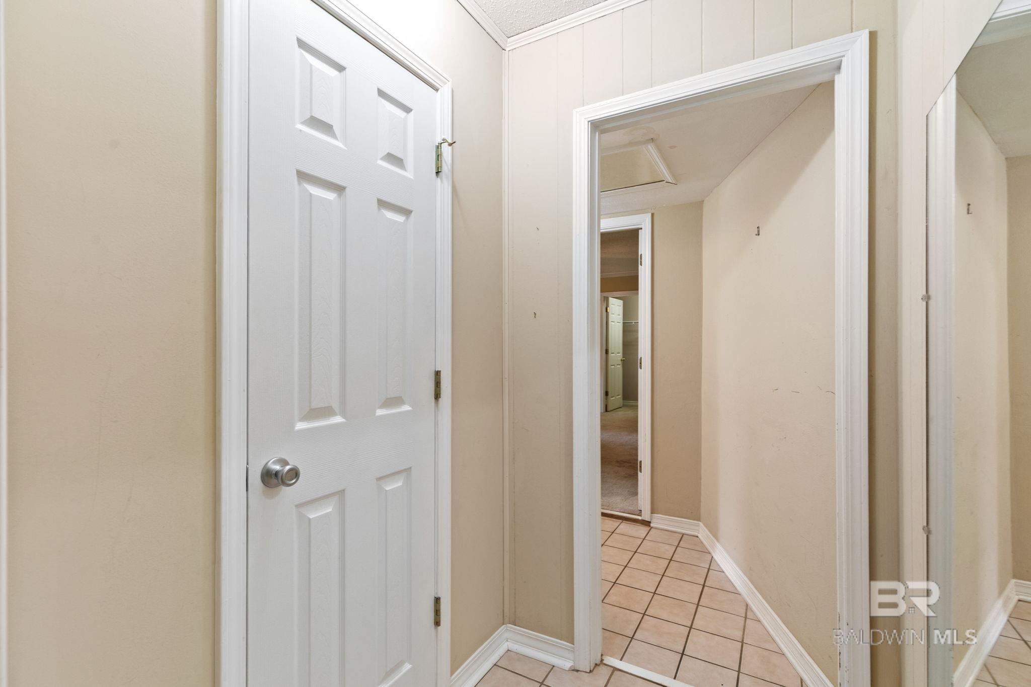 https://zimg.paragon.ice.com/ParagonImages/Property/PG/BCAR/398398/26/0/0/6de20533b94a8efe9e3339a0abd246ae/7/e20ecf1d489159a015ebc0cb1a47db09/398398-2334c357-d24e-4b77-87e2-6ad36e110bce.JPG