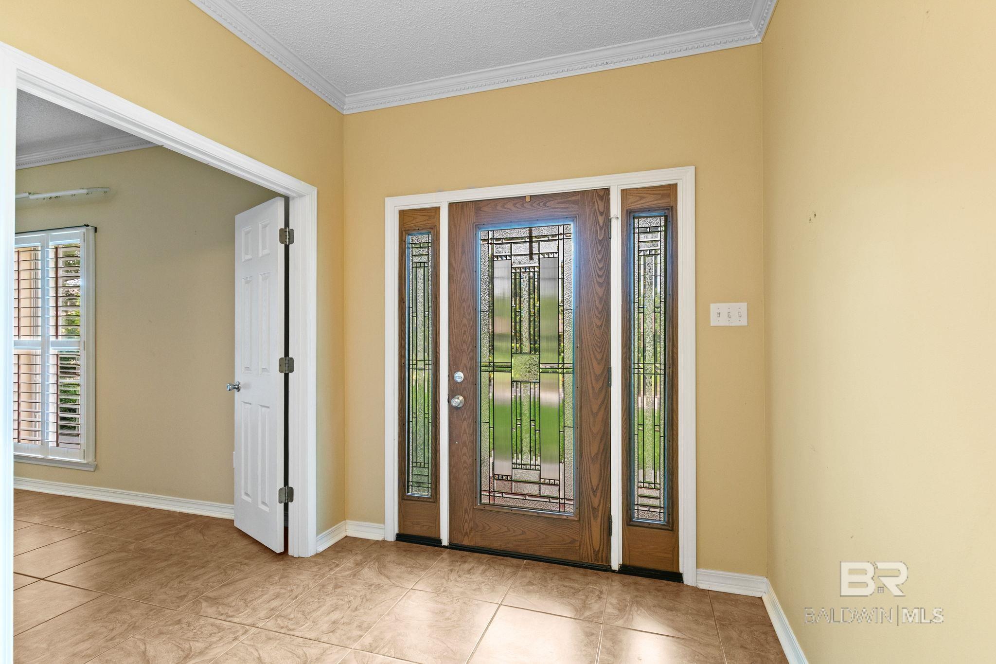 https://zimg.paragon.ice.com/ParagonImages/Property/PG/BCAR/398398/3/0/0/19f2267ce27f9d5a7b42d87cbd8b69b7/7/e20ecf1d489159a015ebc0cb1a47db09/398398-f4894f21-5099-4c54-a438-0f0eb09f8015.JPG