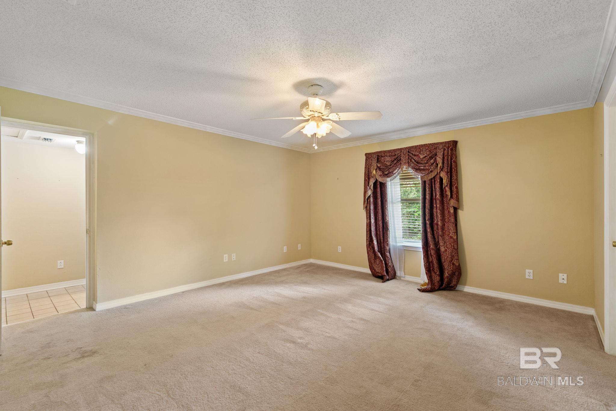 https://zimg.paragon.ice.com/ParagonImages/Property/PG/BCAR/398398/35/0/0/99036d8a288b491964de778623ac3776/7/e20ecf1d489159a015ebc0cb1a47db09/398398-ab2a6b15-806b-475f-a70c-bff0277fcc65.JPG