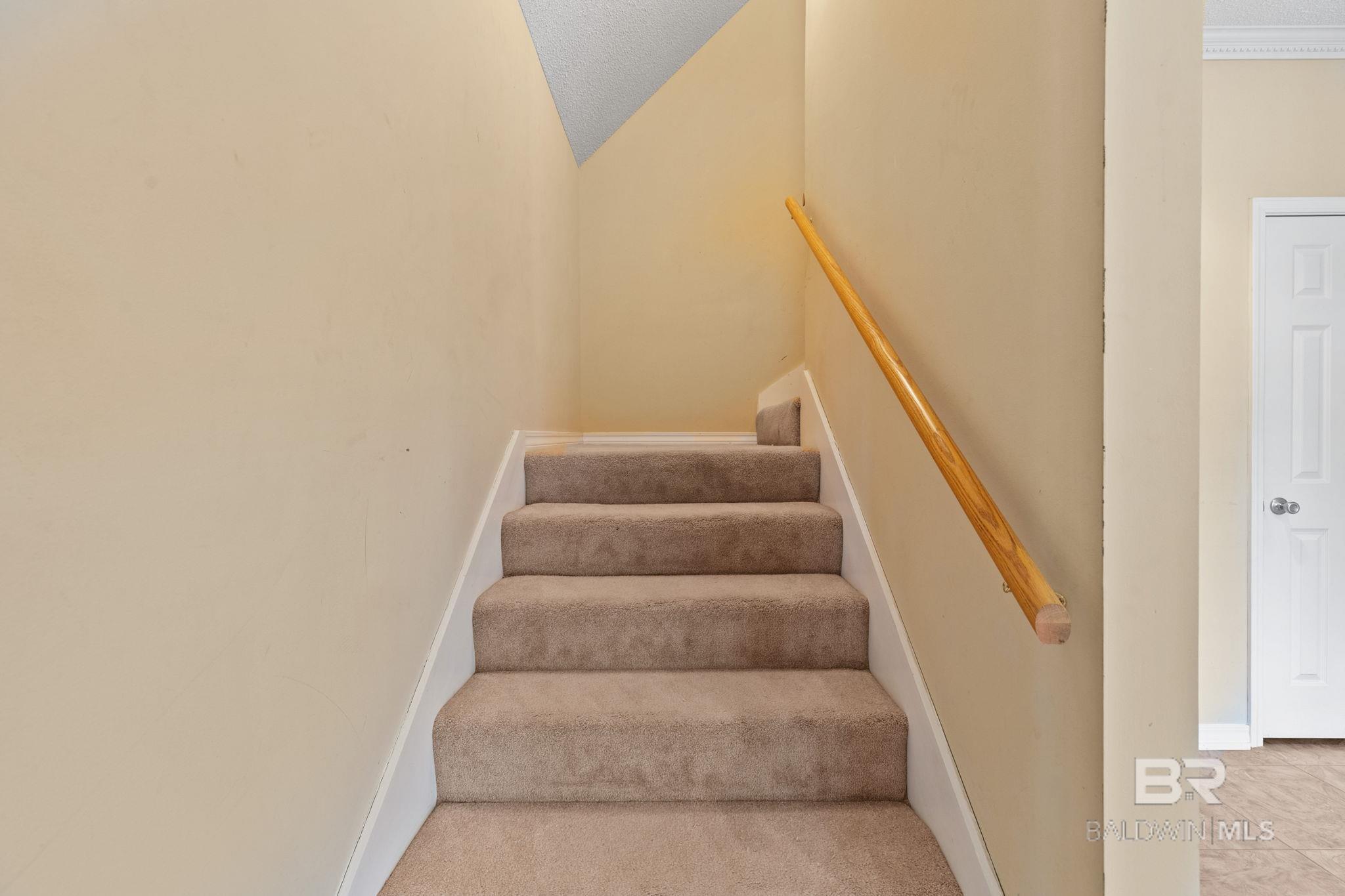https://zimg.paragon.ice.com/ParagonImages/Property/PG/BCAR/398398/44/0/0/84b029fb1c8c501af392c8d23374df96/7/e20ecf1d489159a015ebc0cb1a47db09/398398-5ebd4594-4d22-4952-9560-68c0118c2050.JPG