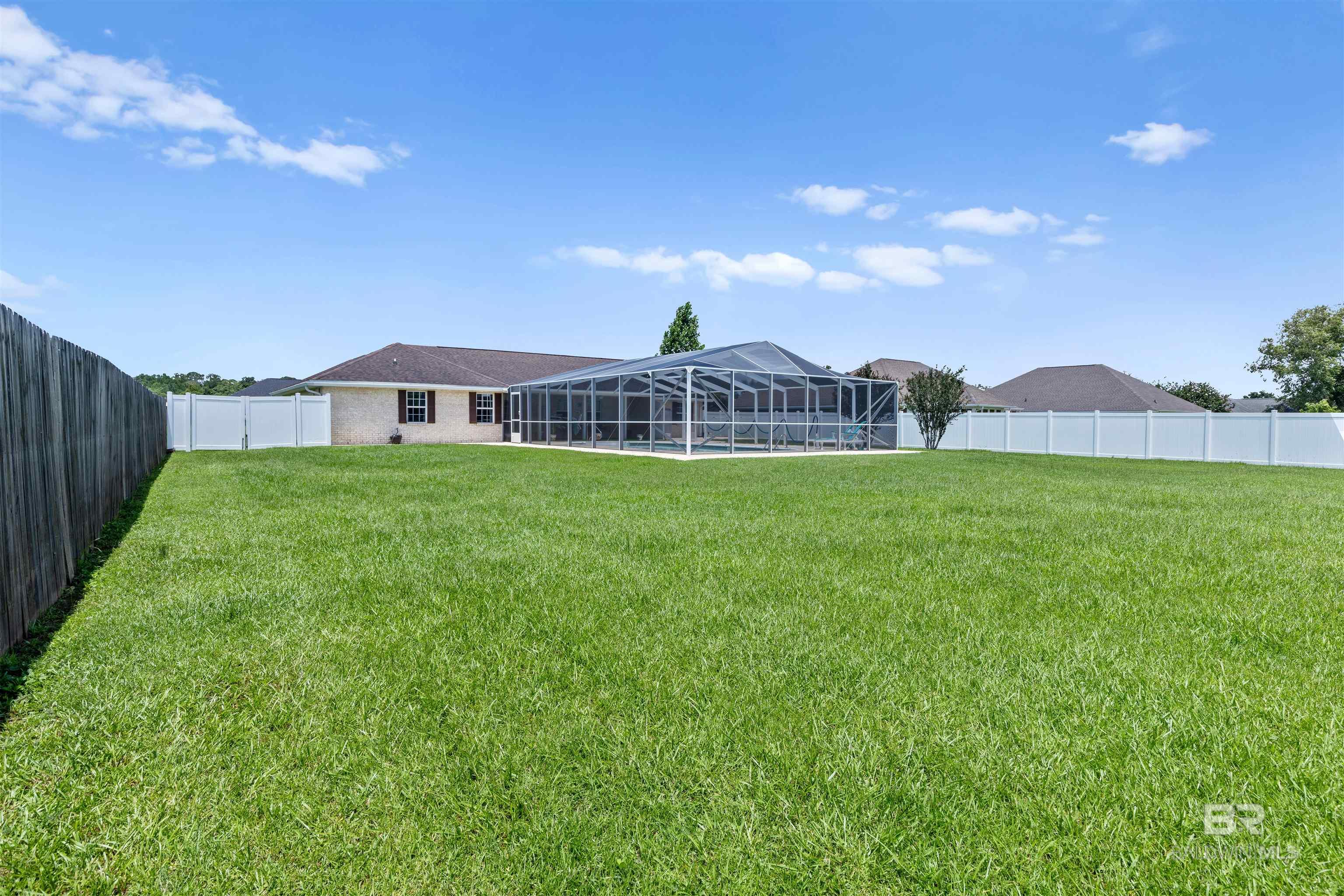 https://zimg.paragon.ice.com/ParagonImages/Property/PG/BCAR/398400/23/0/0/2adec1251f571a665e4a22fc3c548b74/7/de77d4453c72f1d0f559851270dbfd2a/398400-ab732fe5-f5b1-4c83-8284-9f6b95a6d7f4.JPG