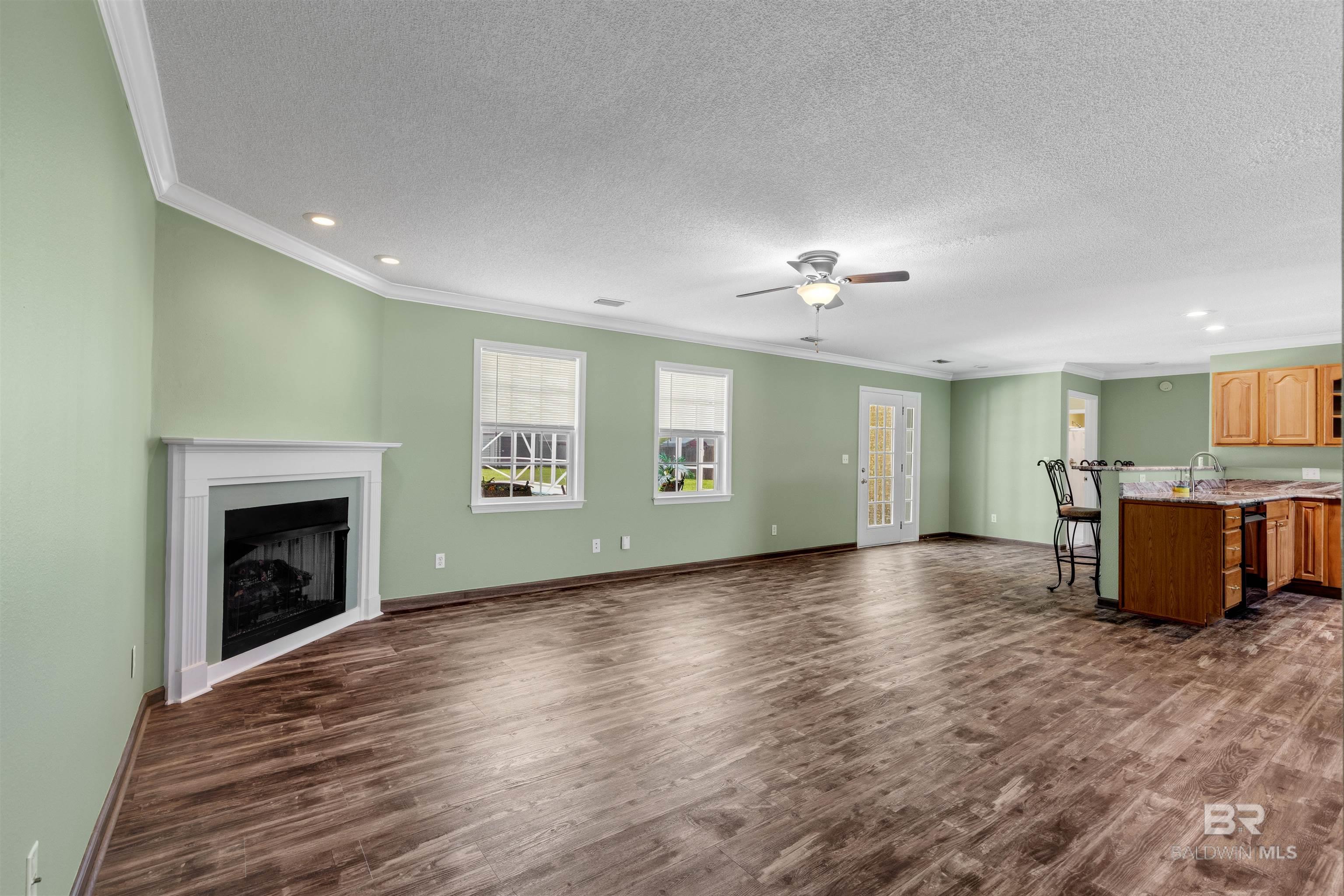 https://zimg.paragon.ice.com/ParagonImages/Property/PG/BCAR/398400/3/0/0/ead0f60ae35c3bed2c365fd6257e1c7f/7/de77d4453c72f1d0f559851270dbfd2a/398400-90bfc344-11f4-470b-ada7-9ebe9c54c466.JPG
