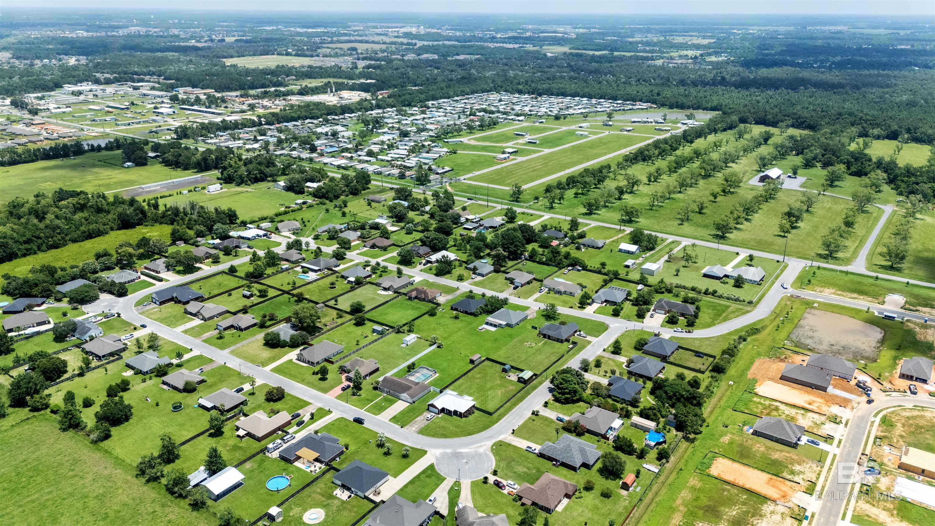 https://zimg.paragon.ice.com/ParagonImages/Property/PG/BCAR/398400/33/0/0/27a74724804ee047be13cd87171170be/7/de77d4453c72f1d0f559851270dbfd2a/398400-828d0c48-c94a-4abc-9fc2-6674e79d7caa.JPG