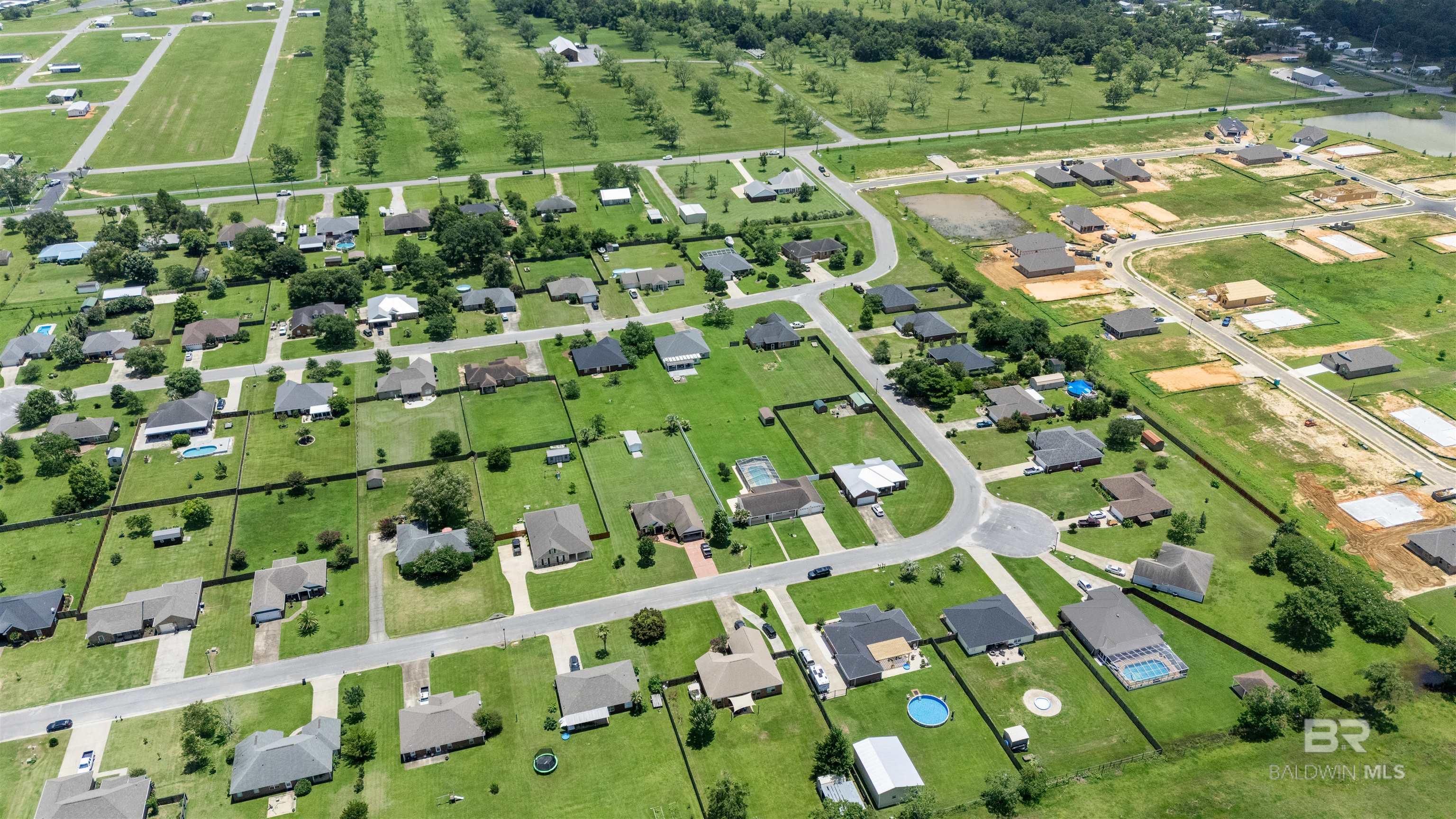 https://zimg.paragon.ice.com/ParagonImages/Property/PG/BCAR/398400/34/0/0/b13b8898eedf5f68b59265a95998e21b/7/de77d4453c72f1d0f559851270dbfd2a/398400-d82d30d0-194f-4542-a2ca-5d753d786193.JPG