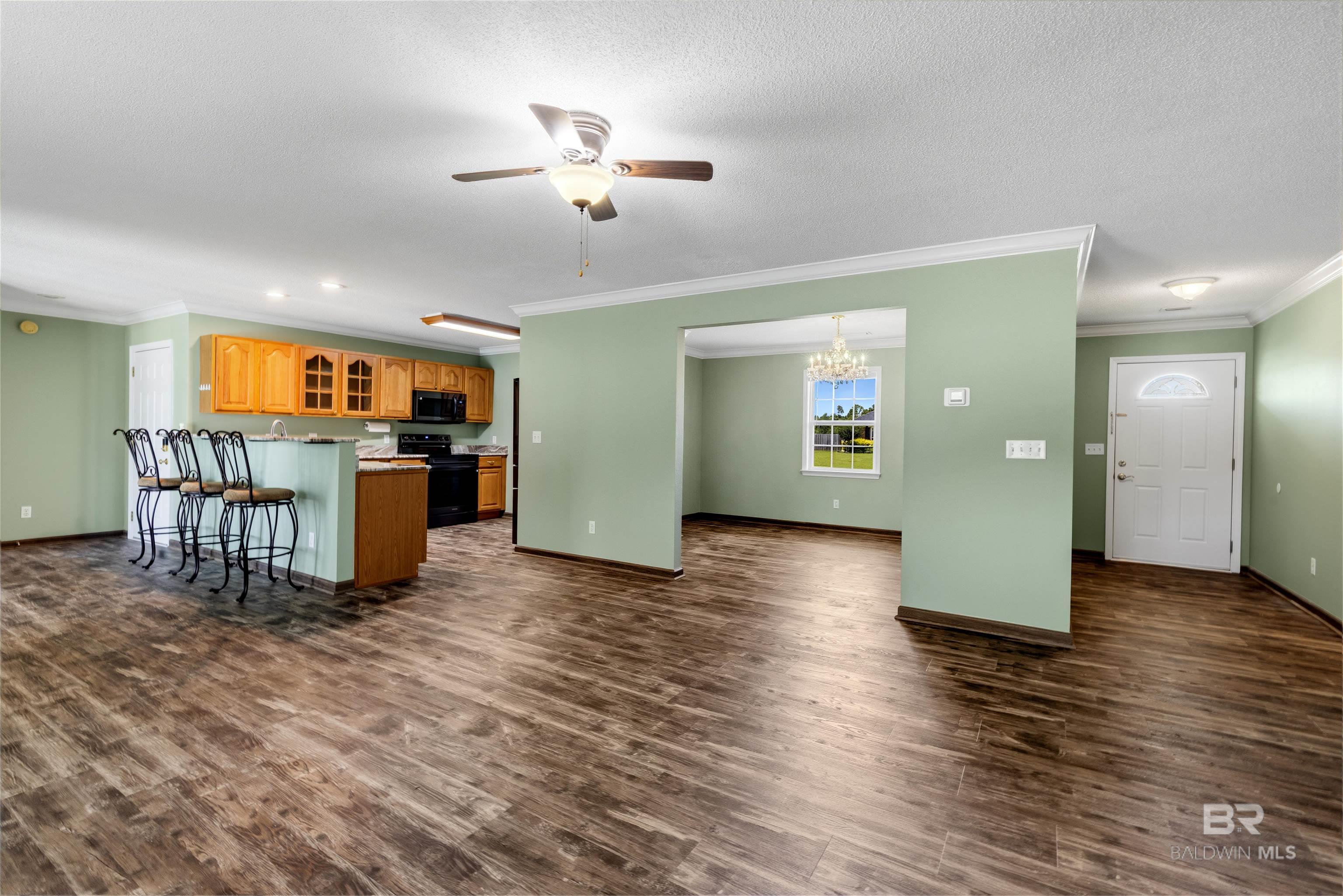 https://zimg.paragon.ice.com/ParagonImages/Property/PG/BCAR/398400/4/0/0/fa4dc3cf9b68028698fd6e90370e3d09/7/de77d4453c72f1d0f559851270dbfd2a/398400-a8ada4e5-8a46-42f4-8ed1-260ffe9272b1.JPG