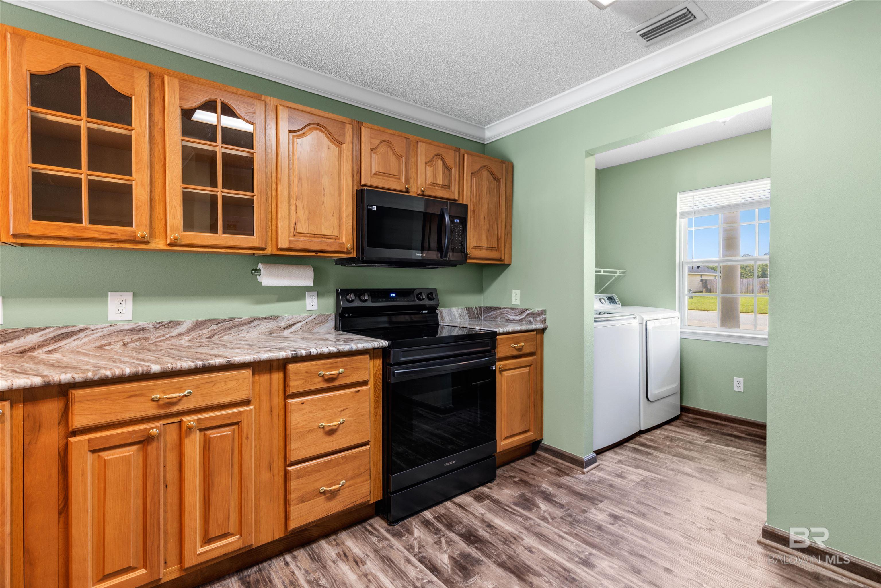https://zimg.paragon.ice.com/ParagonImages/Property/PG/BCAR/398400/6/0/0/a4580064bf6fcf9520d84b0675827f34/7/de77d4453c72f1d0f559851270dbfd2a/398400-4d6fac74-ccc8-4d3b-8e92-6e3c96d0ff2f.JPG