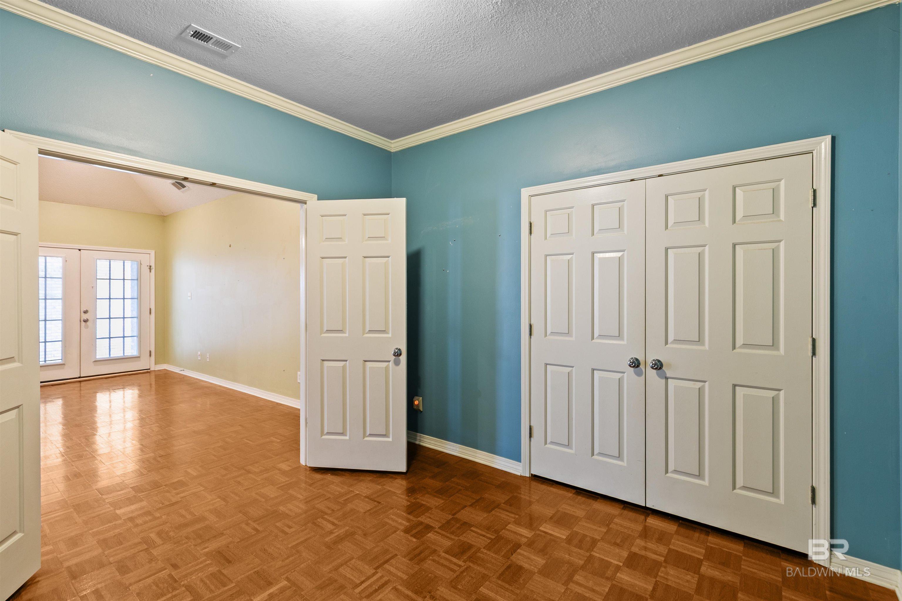 398409 | Photo 23